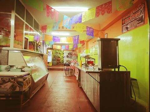 Taqueria "Los kates" image 1