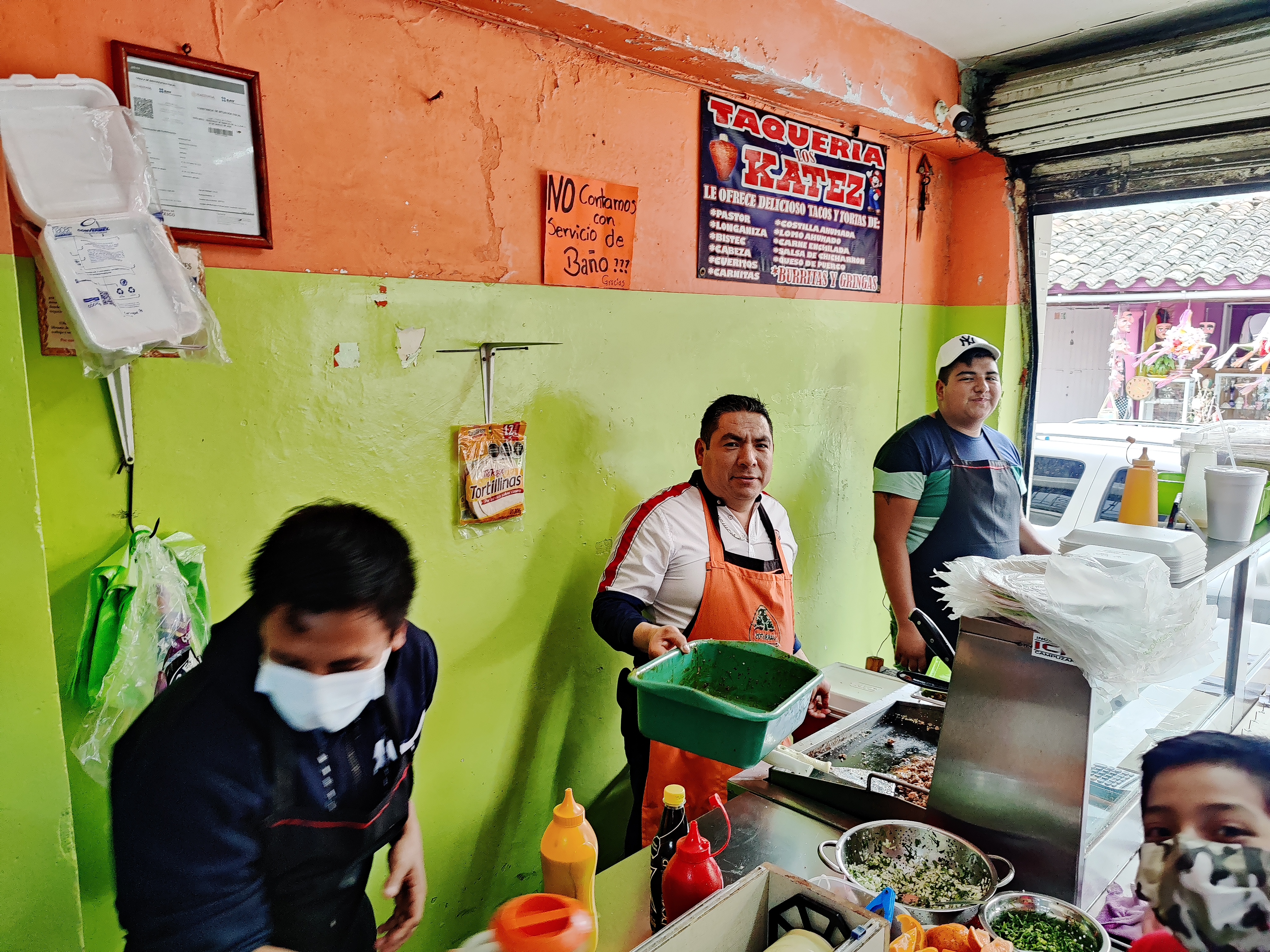 Taqueria "Los kates" image 6