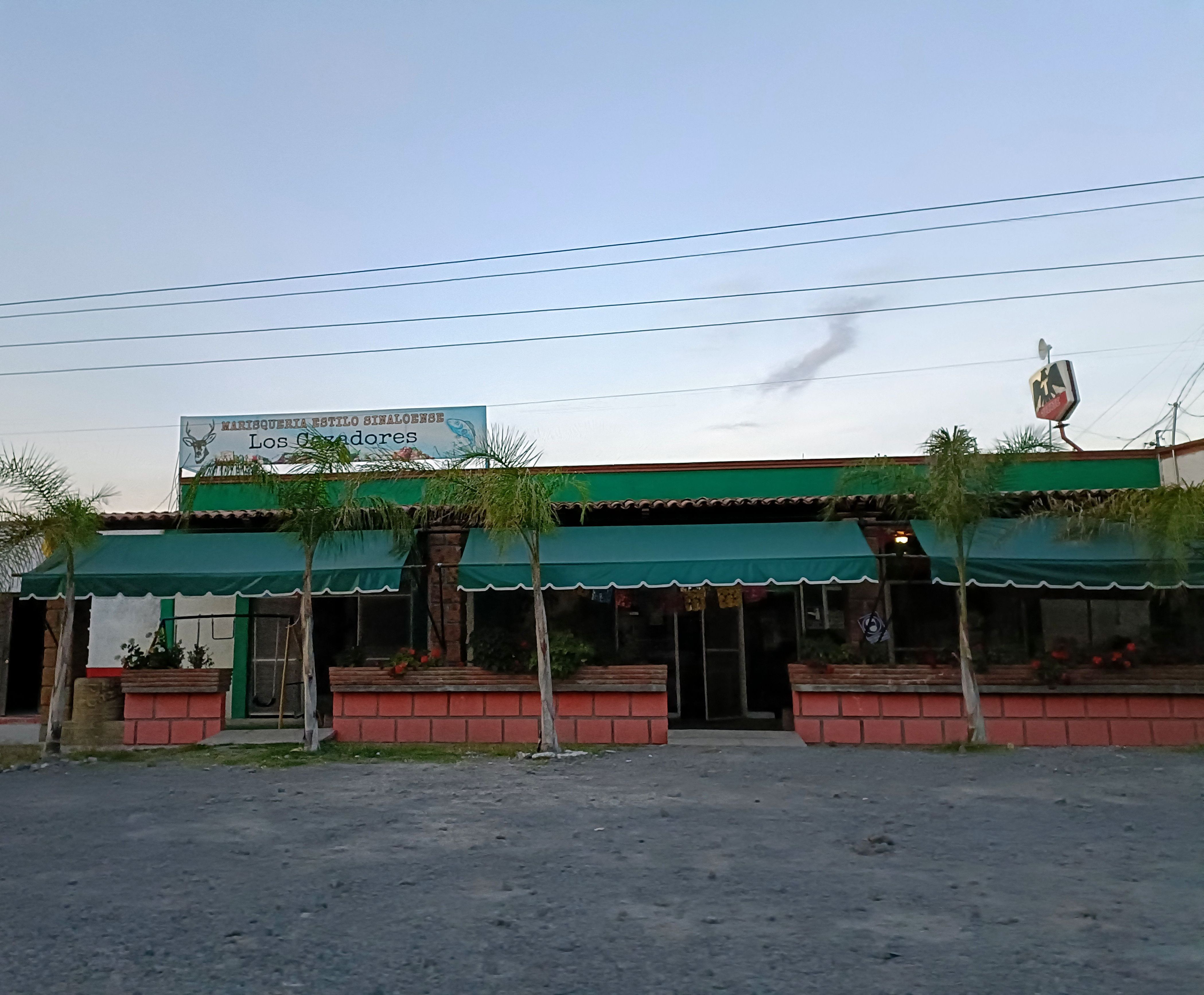 Marisquería "Los cazadores" image 1