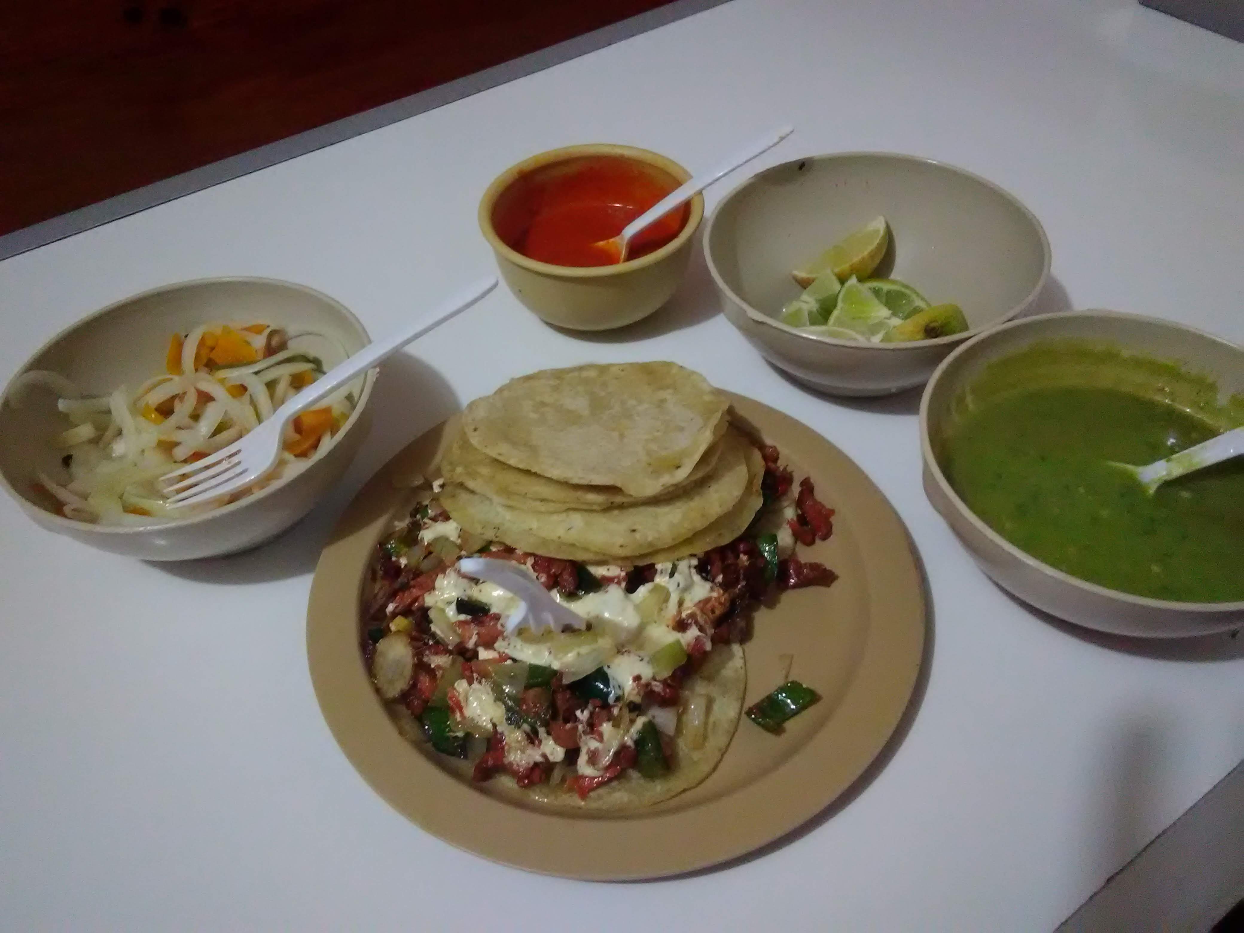 Taqueroa la Bienvenida image 6