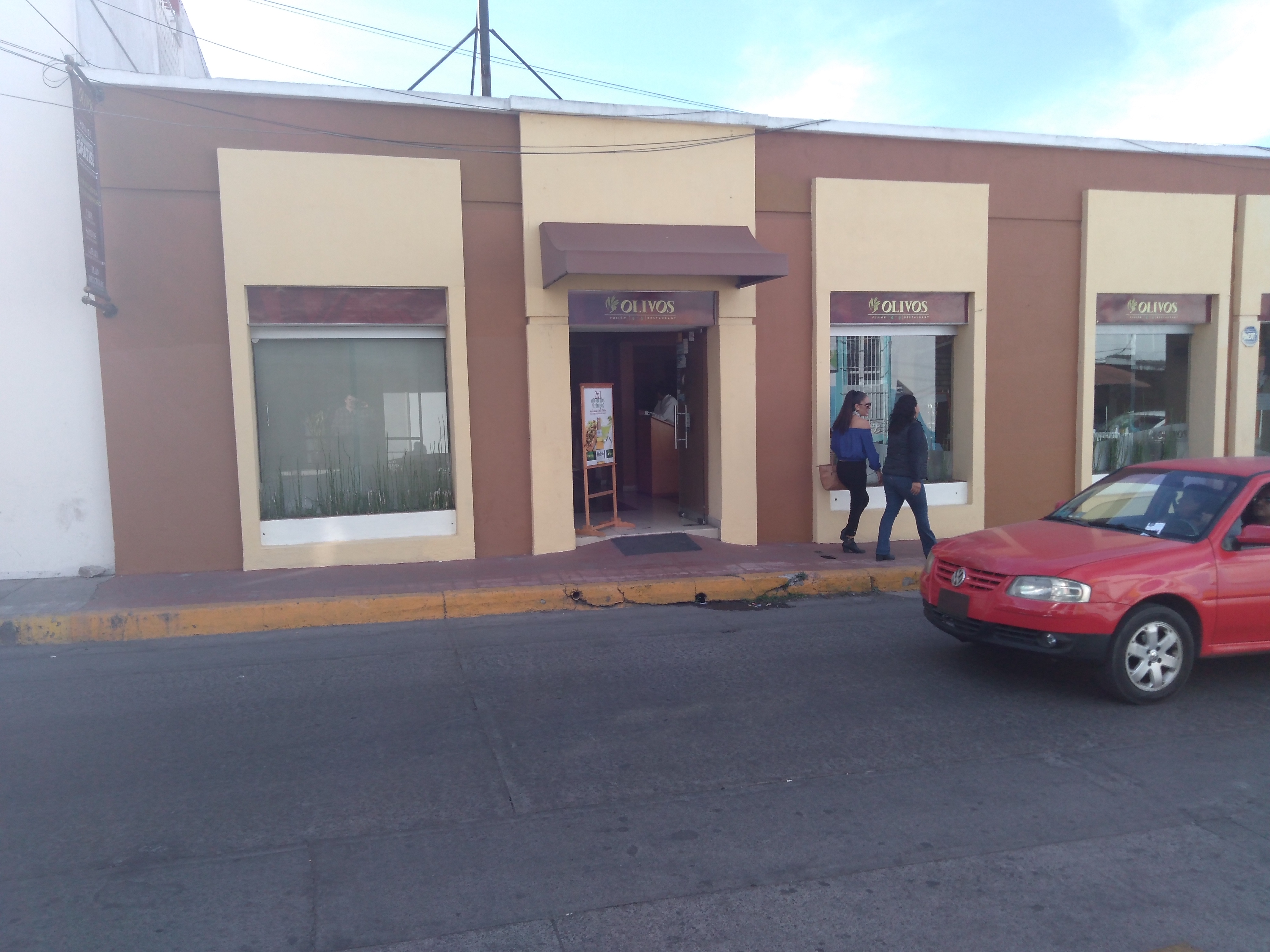 Olives Fusion Restaurant image 9