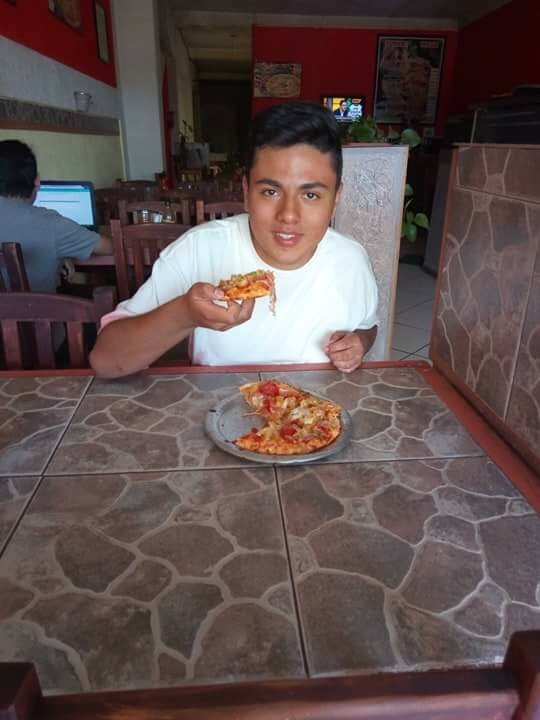 Súper Pizza Purépero image 5