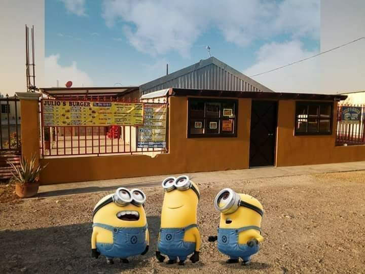 Julio's Burger image 6