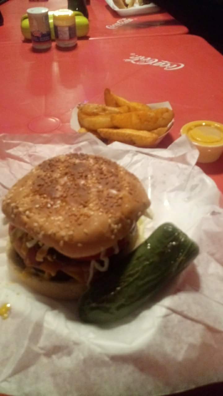 Julio's Burger image 7