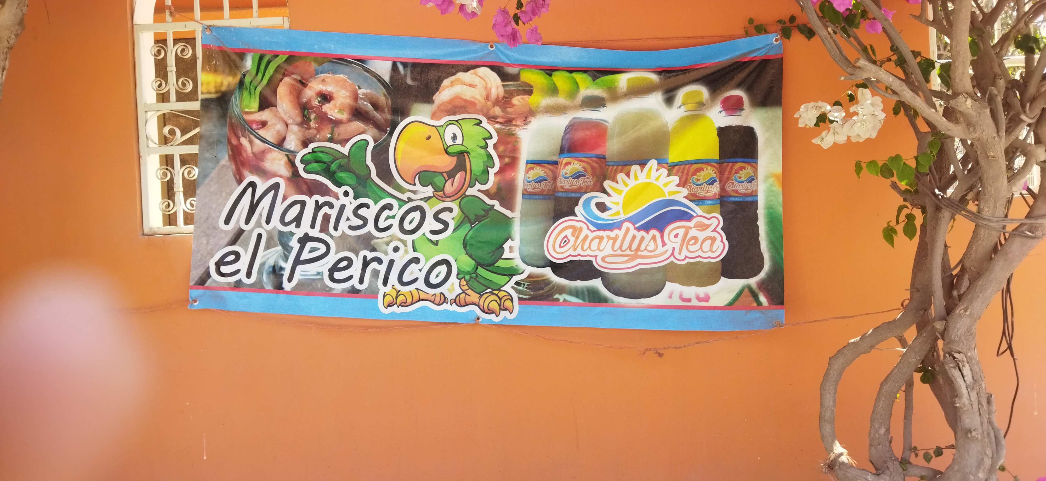 Mariscos el perico image 8