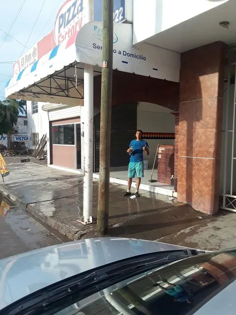 POLLO REY image 1