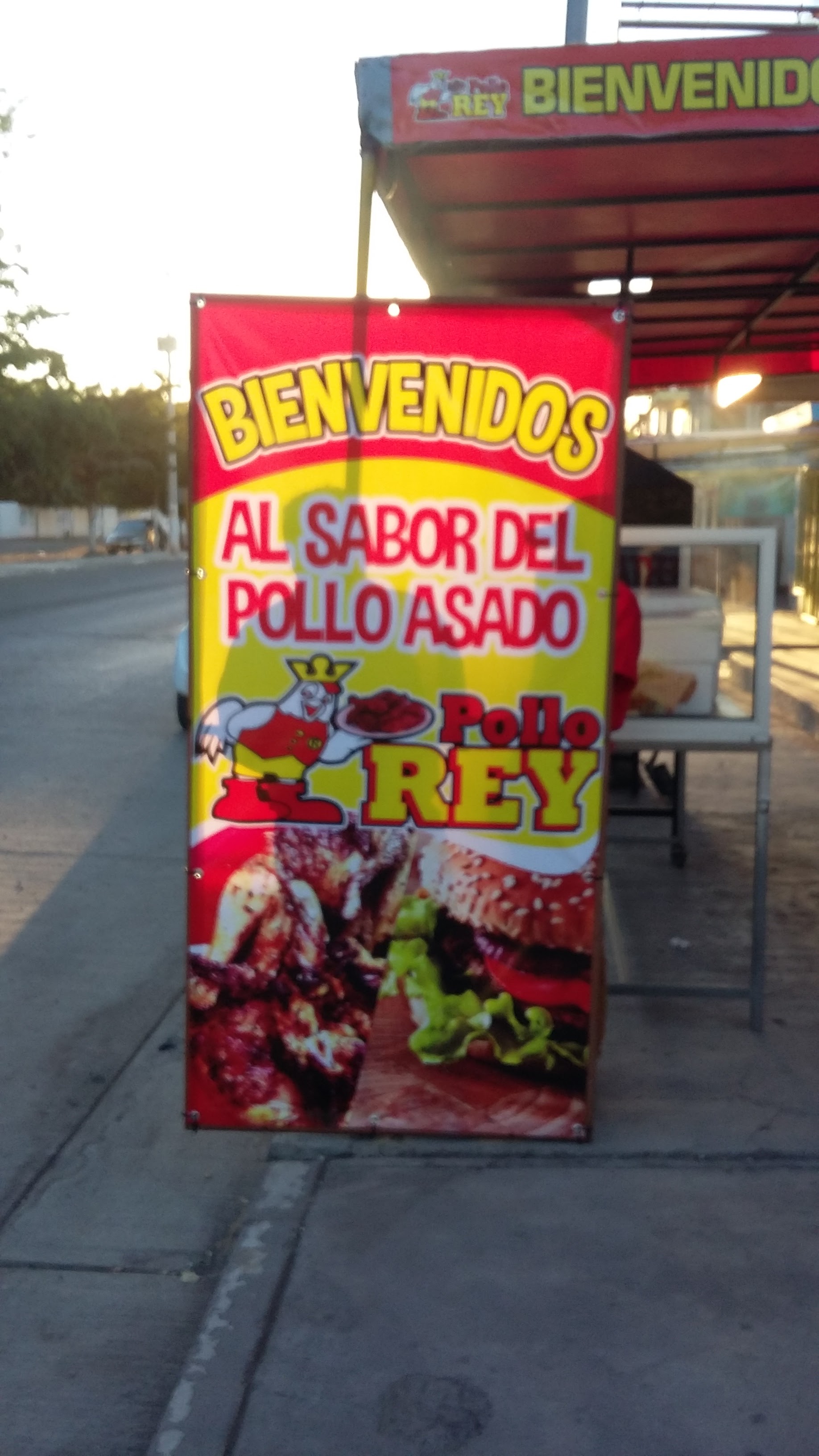 POLLO REY image 5