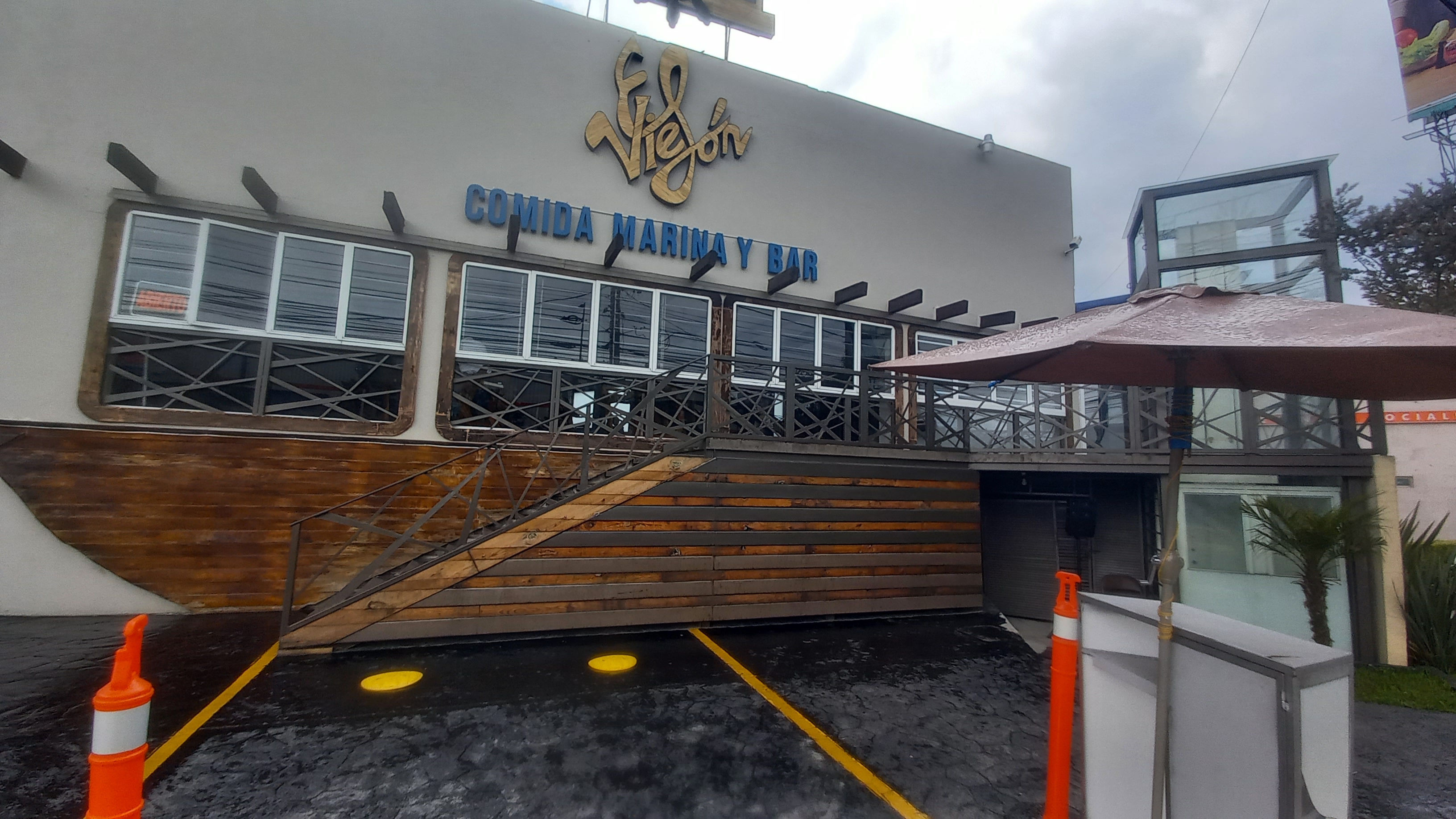 El Viejon Comida Marina y Bar image 1