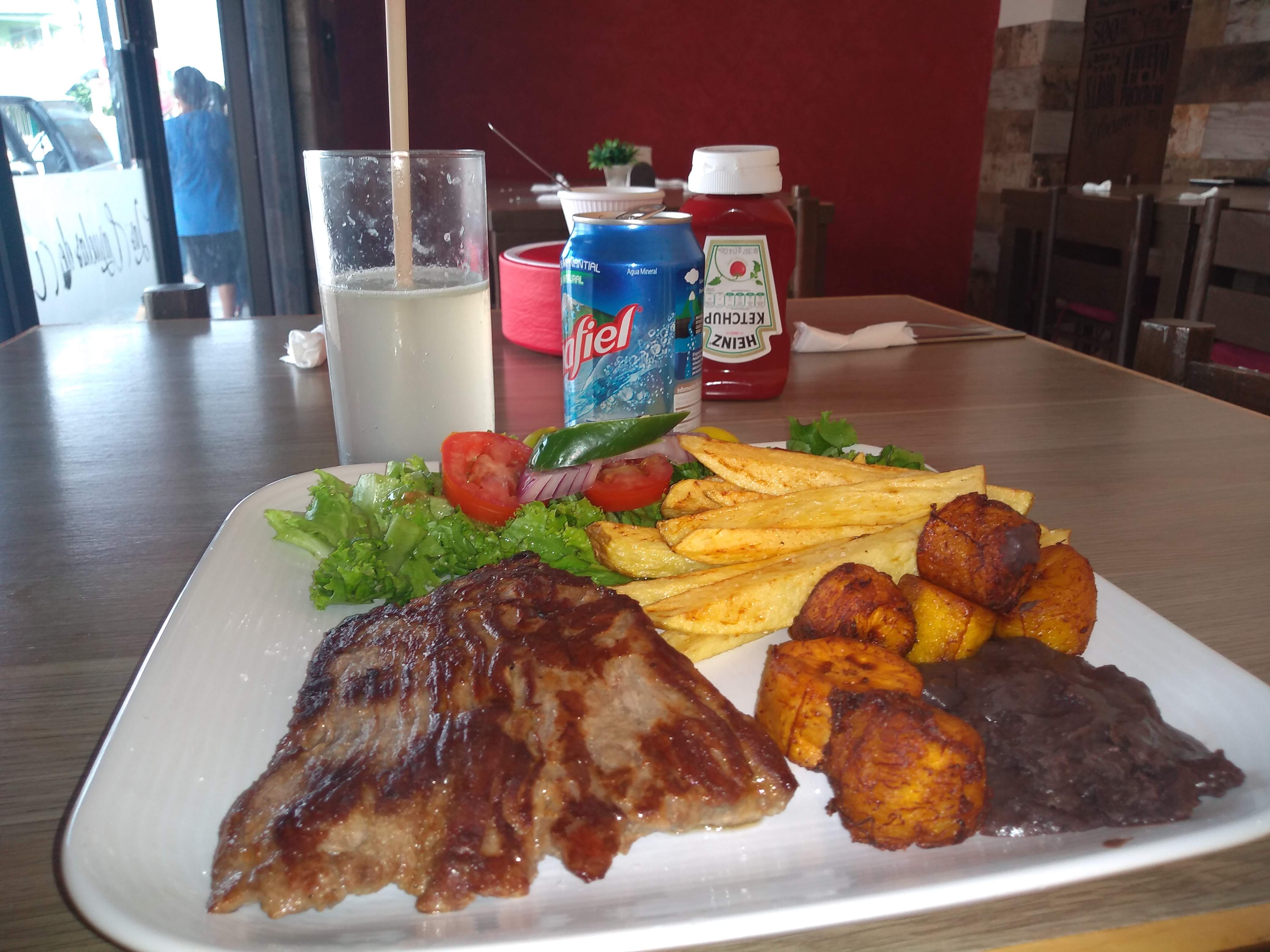 Las Cazuelas De Chavo image 7