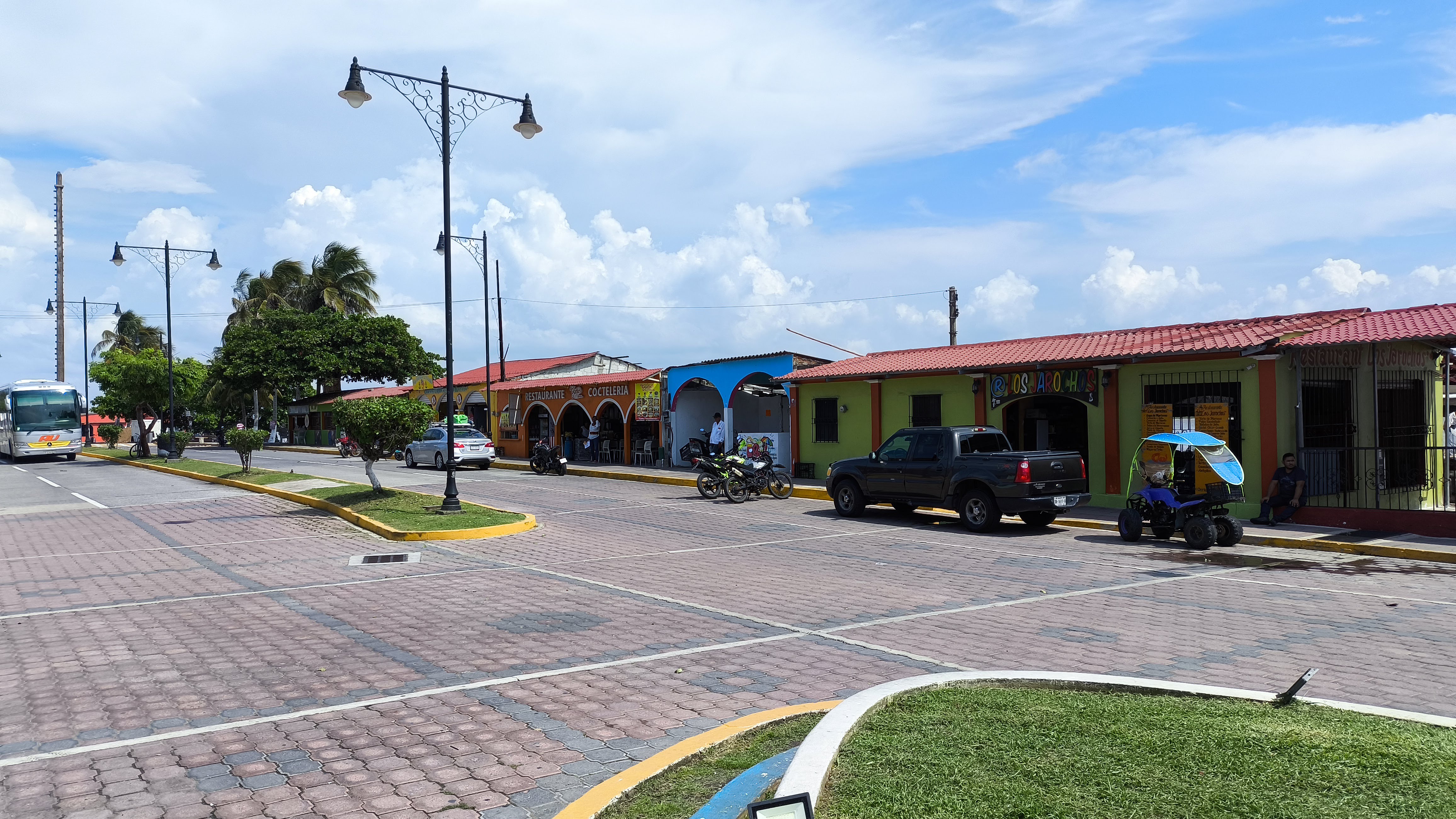 Jarocho's Restaurant & Cocktail Bar image 4