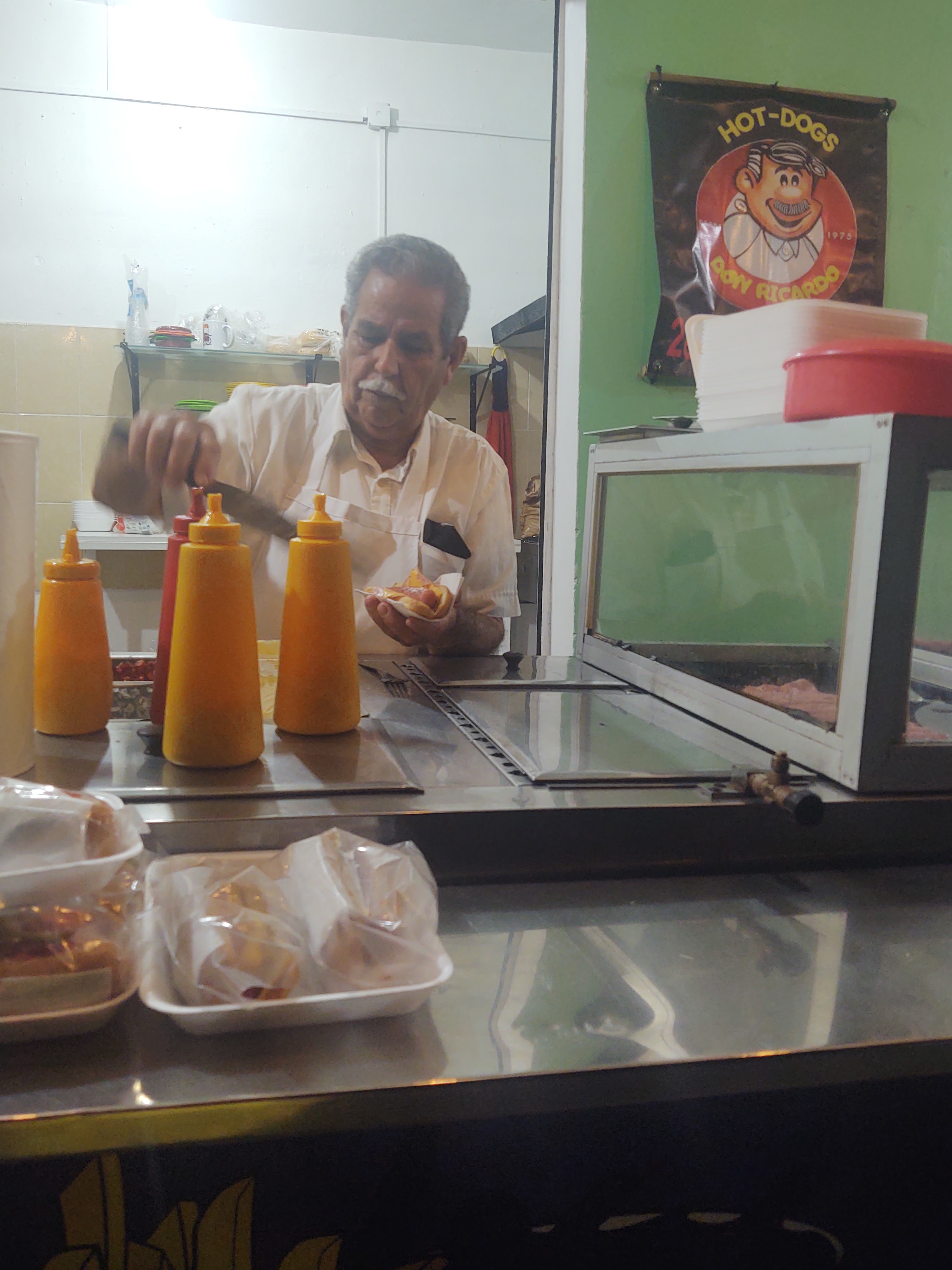 HOT DOG'S DON RICARDO image 6