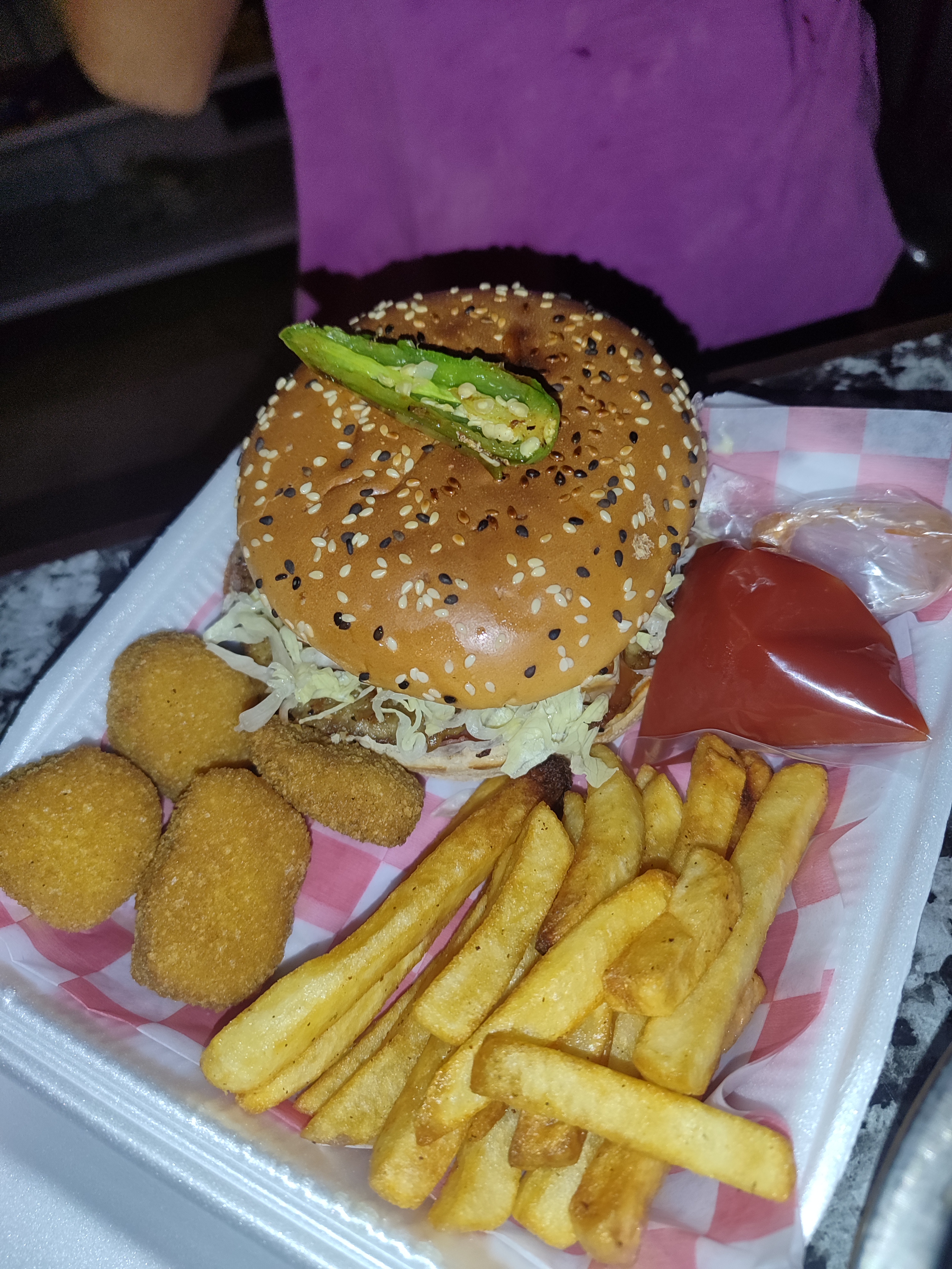 HAMBURGUESAS & SNACKS "PA´TI" image 3