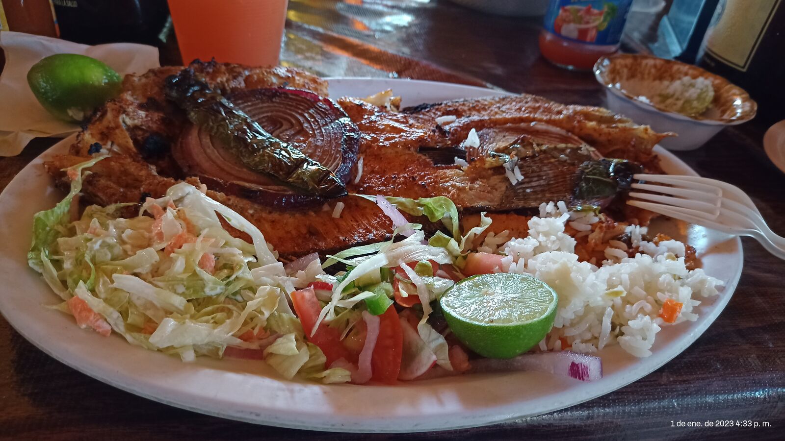 Mariscos Y Mojarras Richi Peña image 2