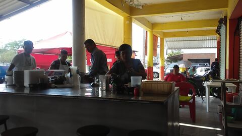 Birria de Chivo El Pariente image 1