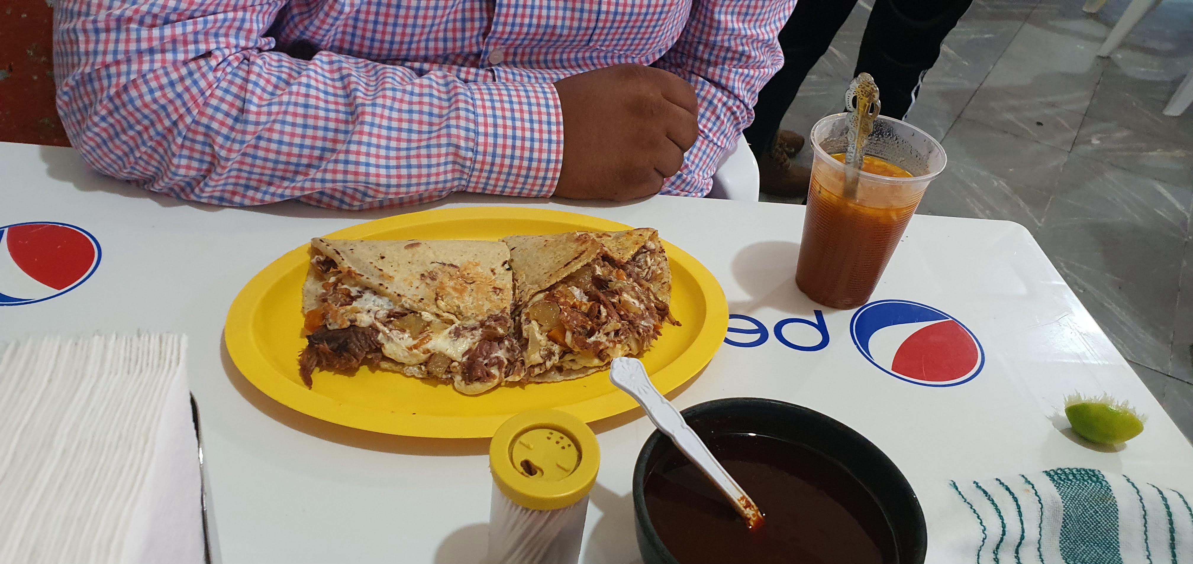 Birria de Chivo El Pariente image 5