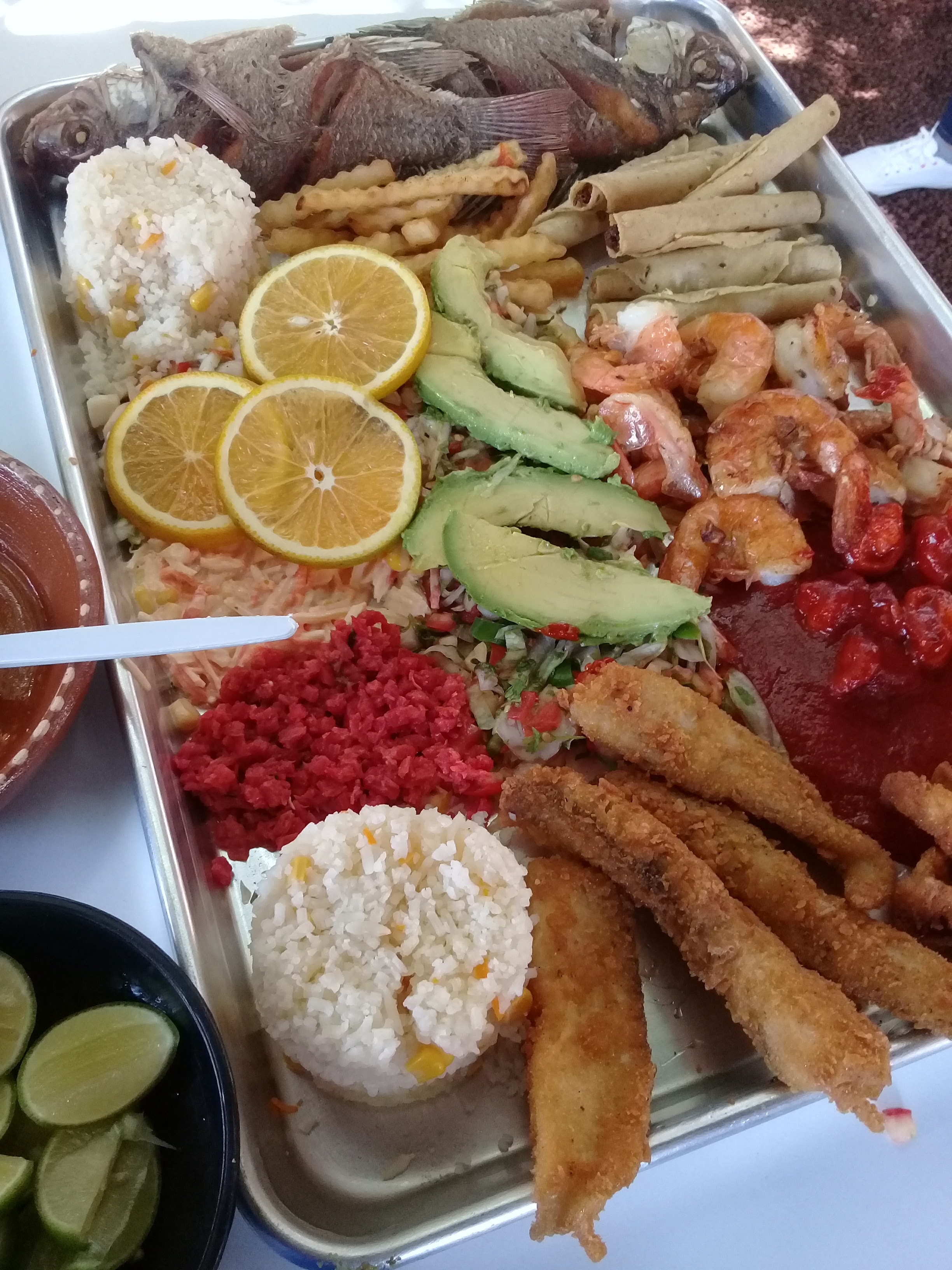 Restaurante"La Cabaña De La Guera" Mariscos" image 1