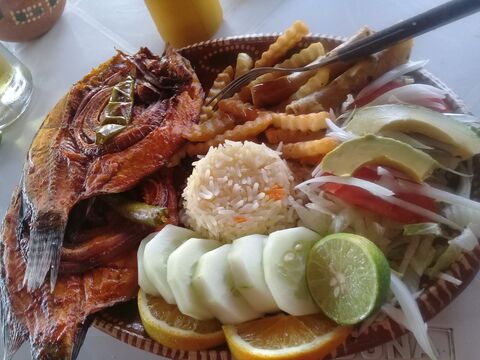 Restaurante"La Cabaña De La Guera" Mariscos" image 2