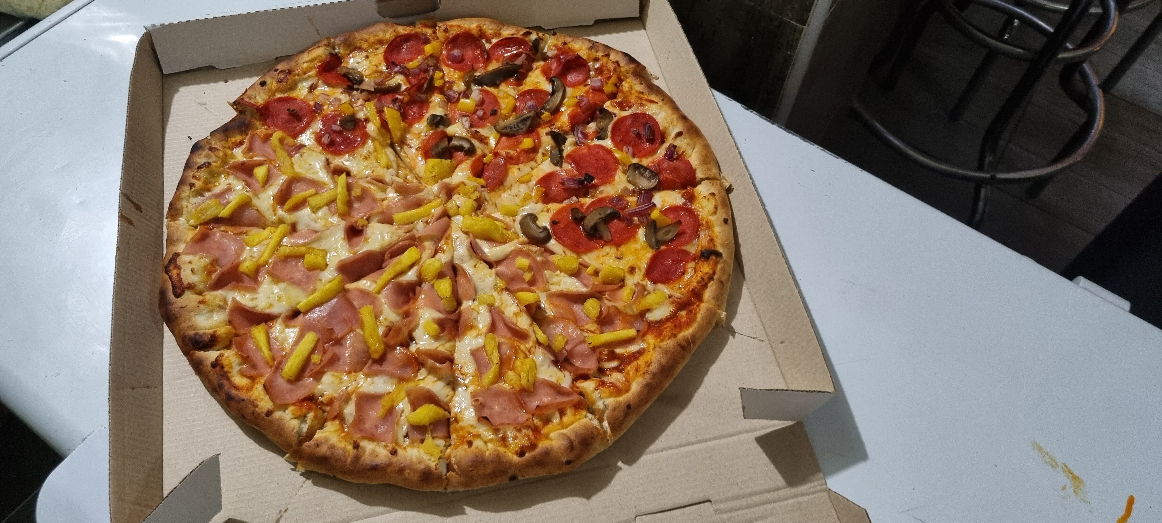 Banana King Pizzeria image 1