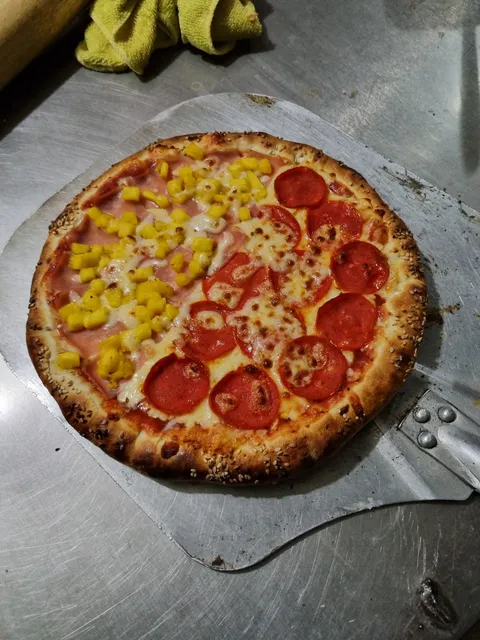 Banana King Pizzeria image 5