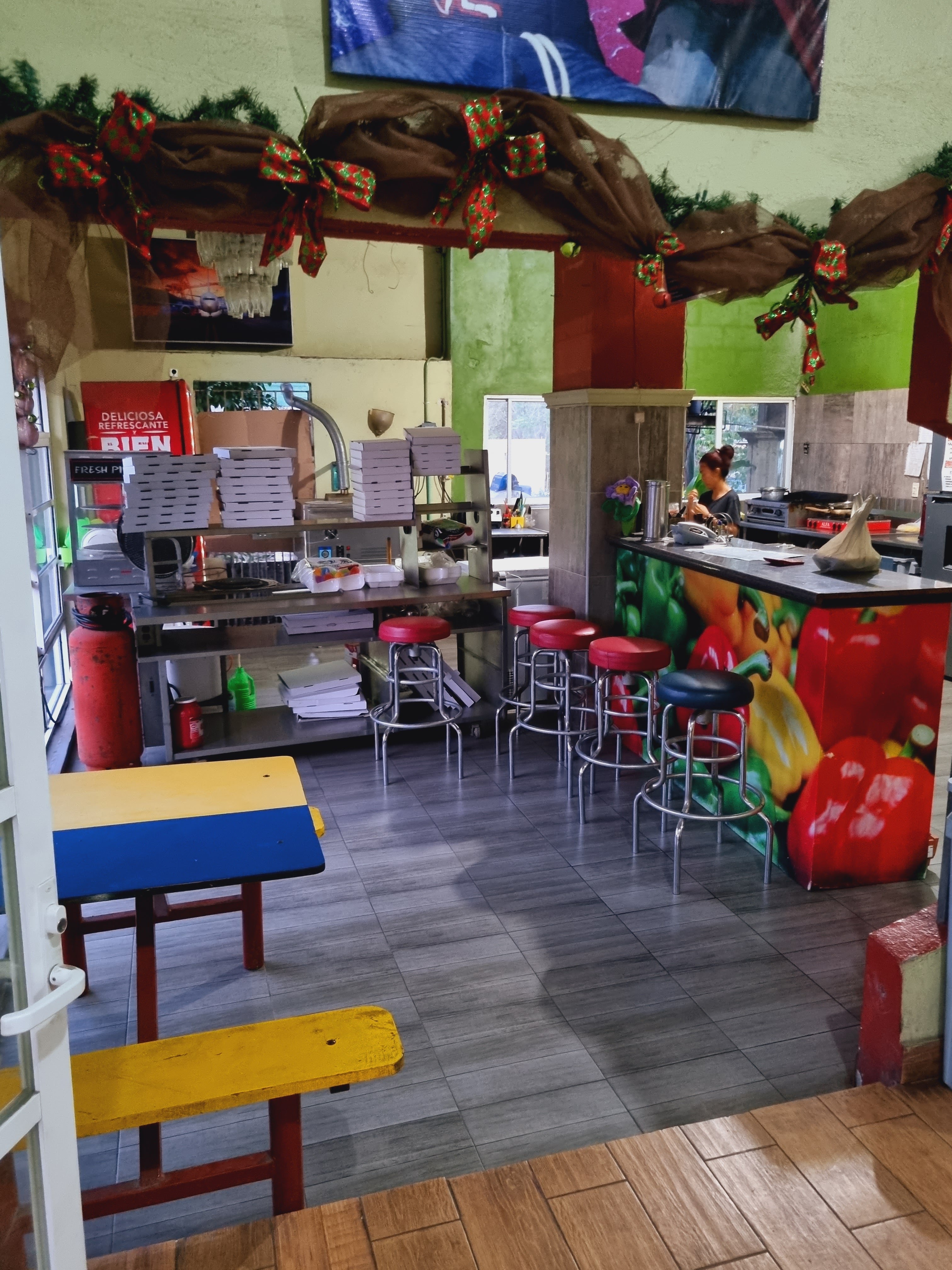 Banana King Pizzeria image 8