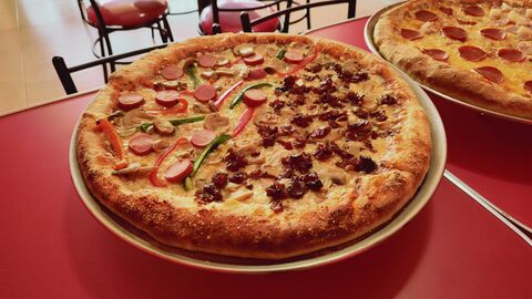 Burgizza image 1