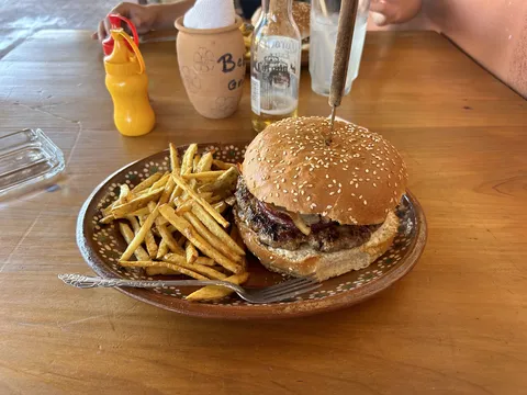 Betto's Burger Bar image 2