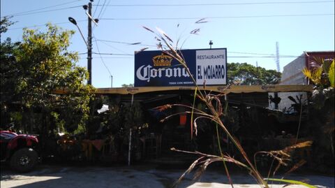 El Mojarro restaurant familiar image 1