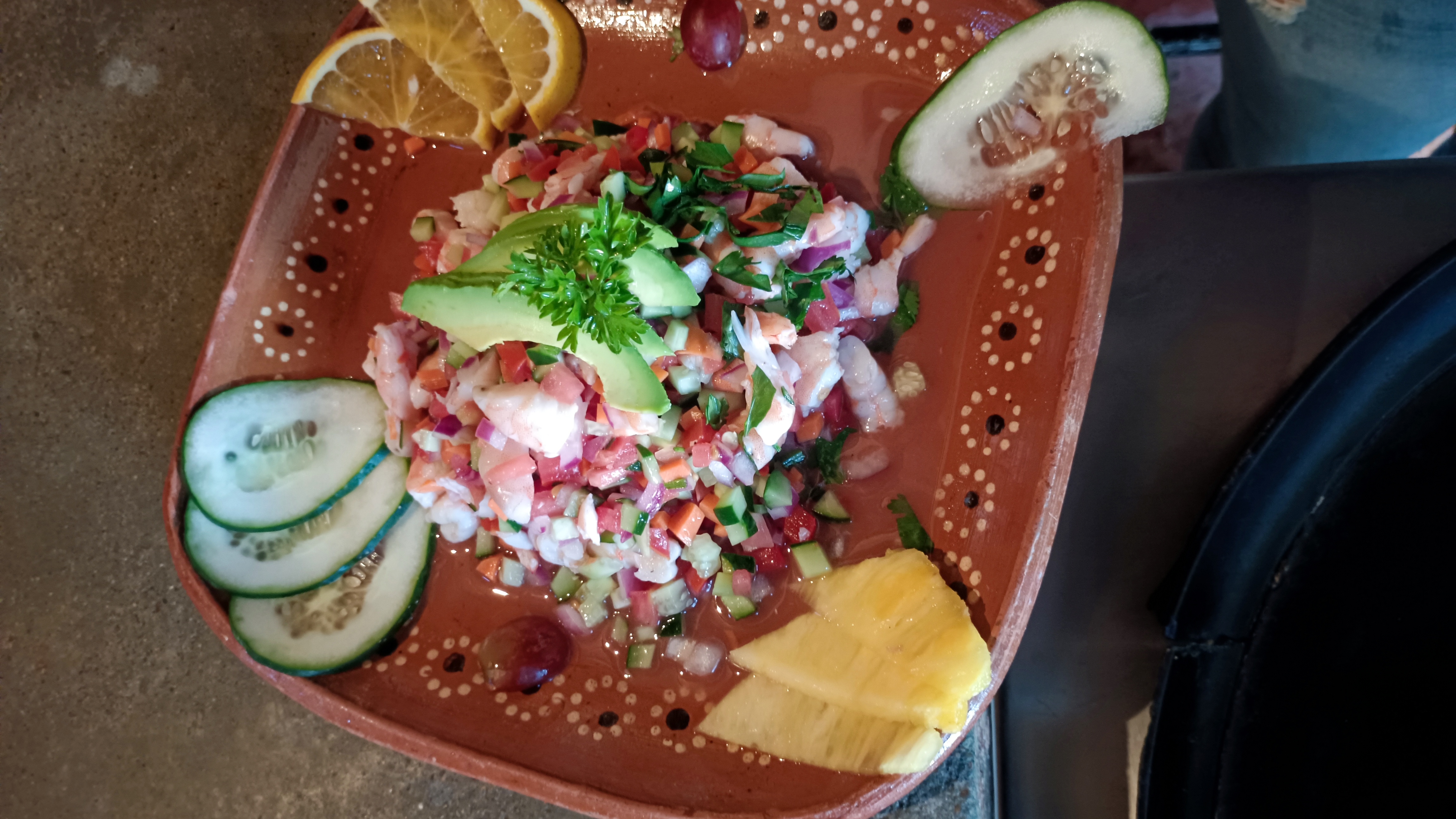 El Mojarro restaurant familiar image 7