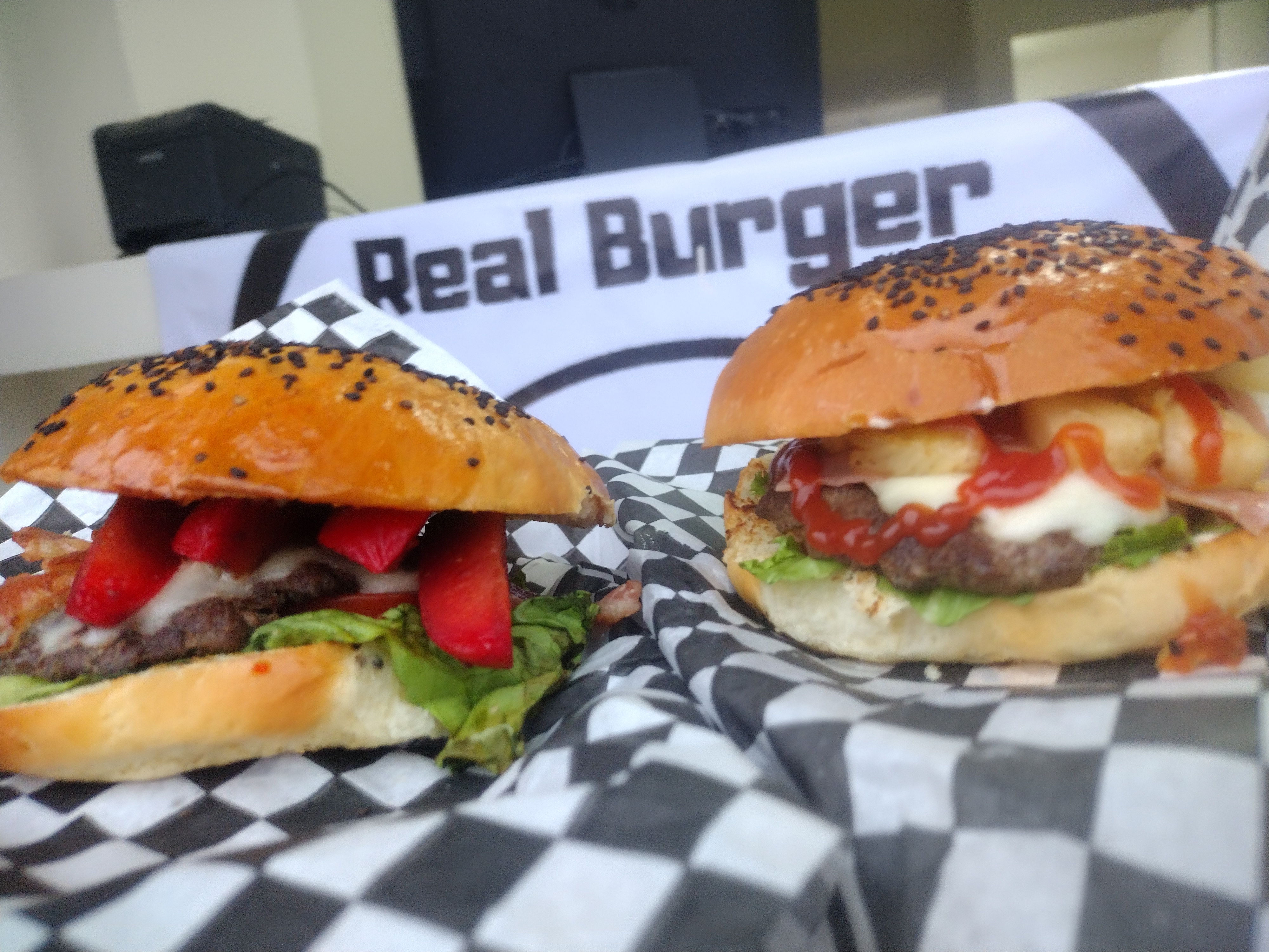 Real Burger Guadalupe image 1