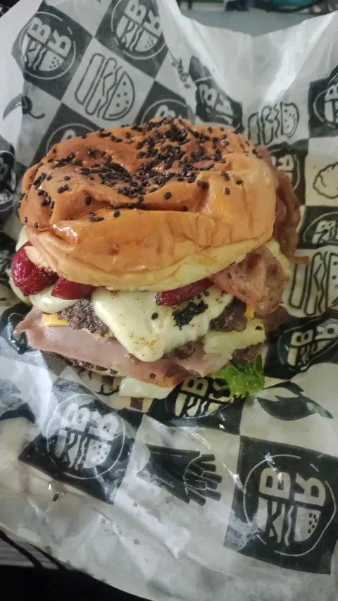 Real Burger Guadalupe image 5