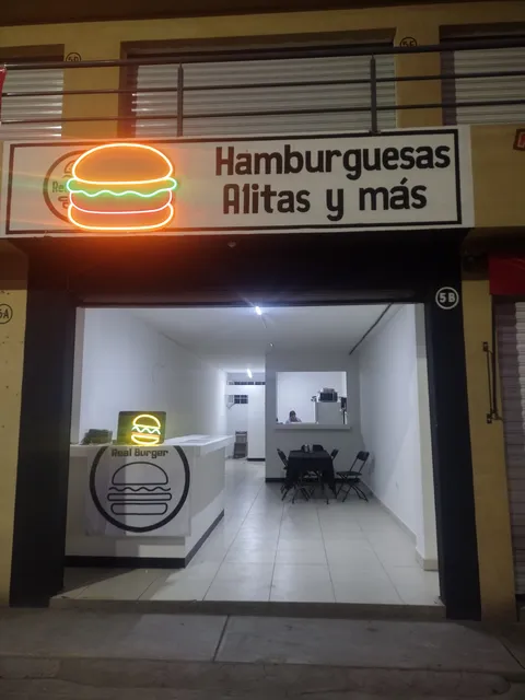 Real Burger Guadalupe image 8