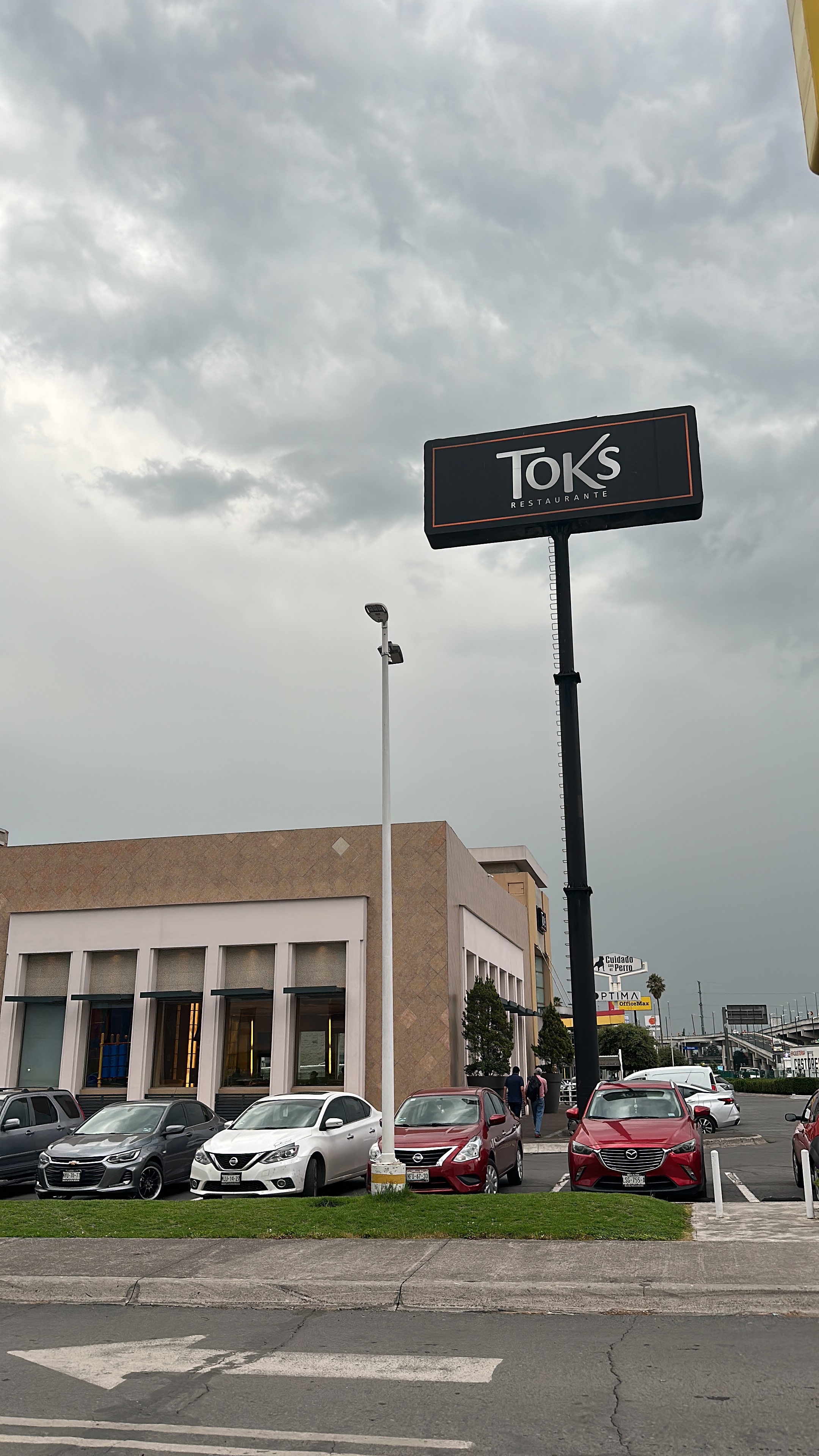 Toks Sendero Toluca image 8