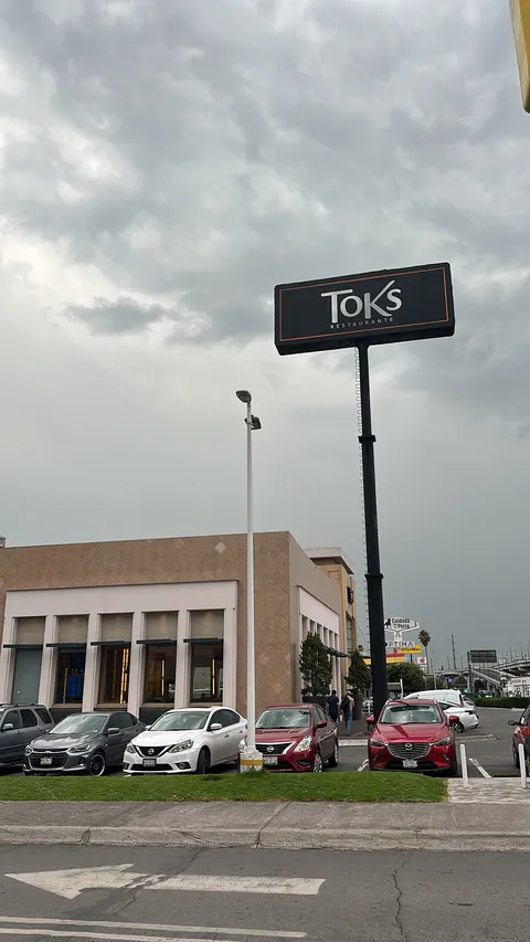 Toks Sendero Toluca image 8