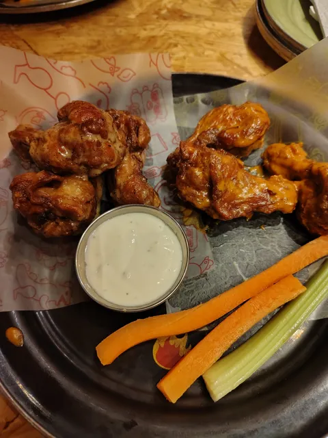 Las Alitas image 3