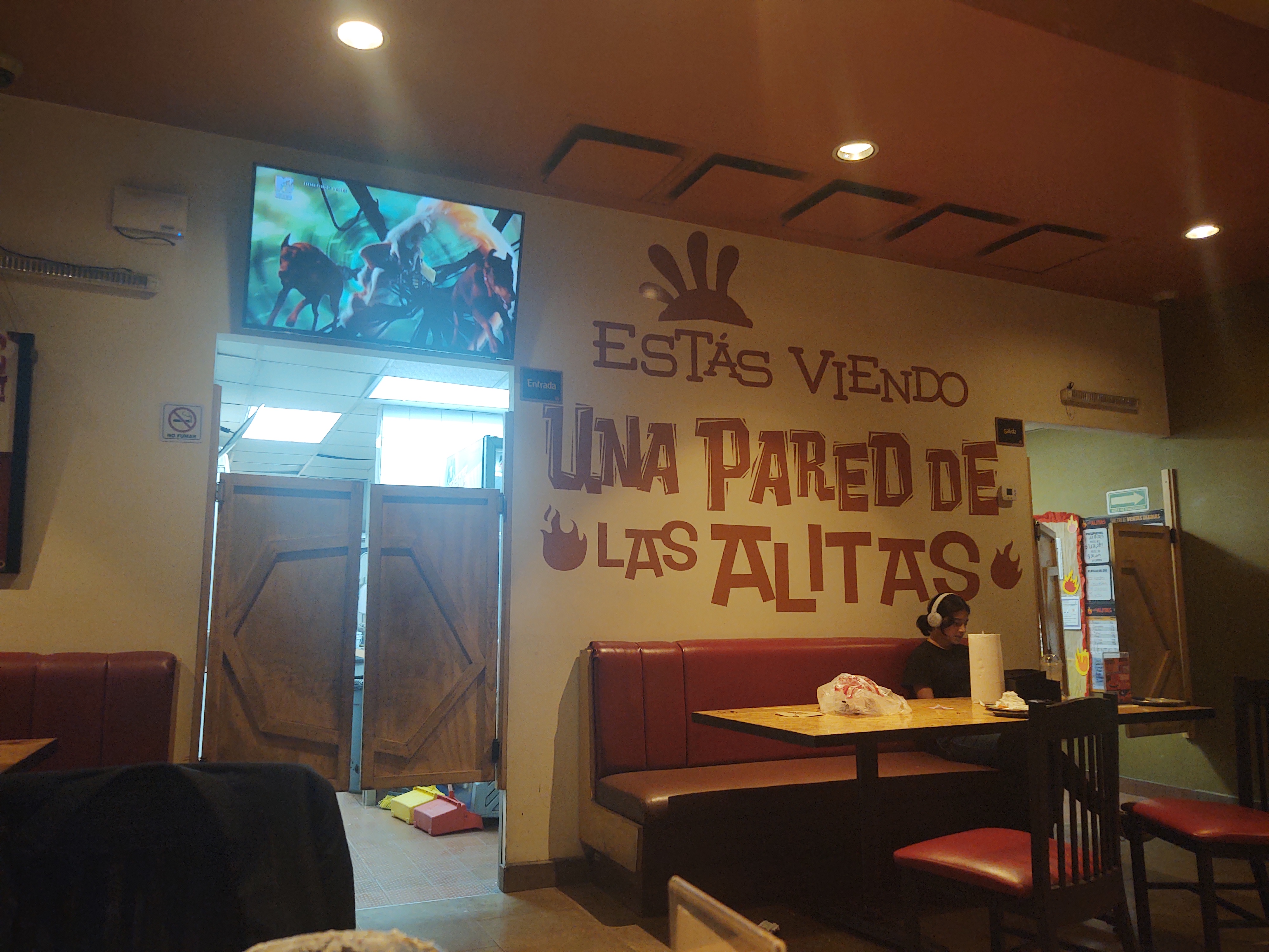 Las Alitas image 10