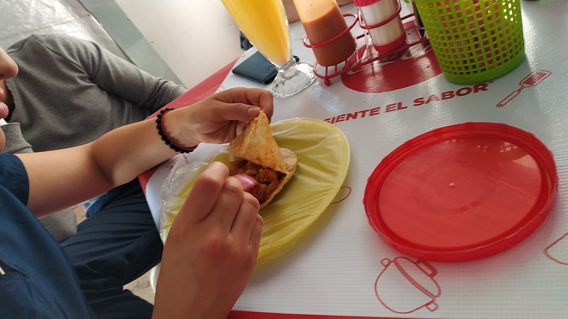 Gorditas y burritos doña Chayo image 2