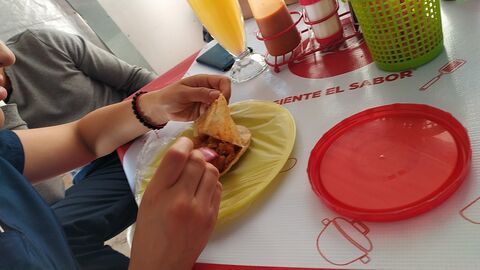 Gorditas y burritos doña Chayo image 2