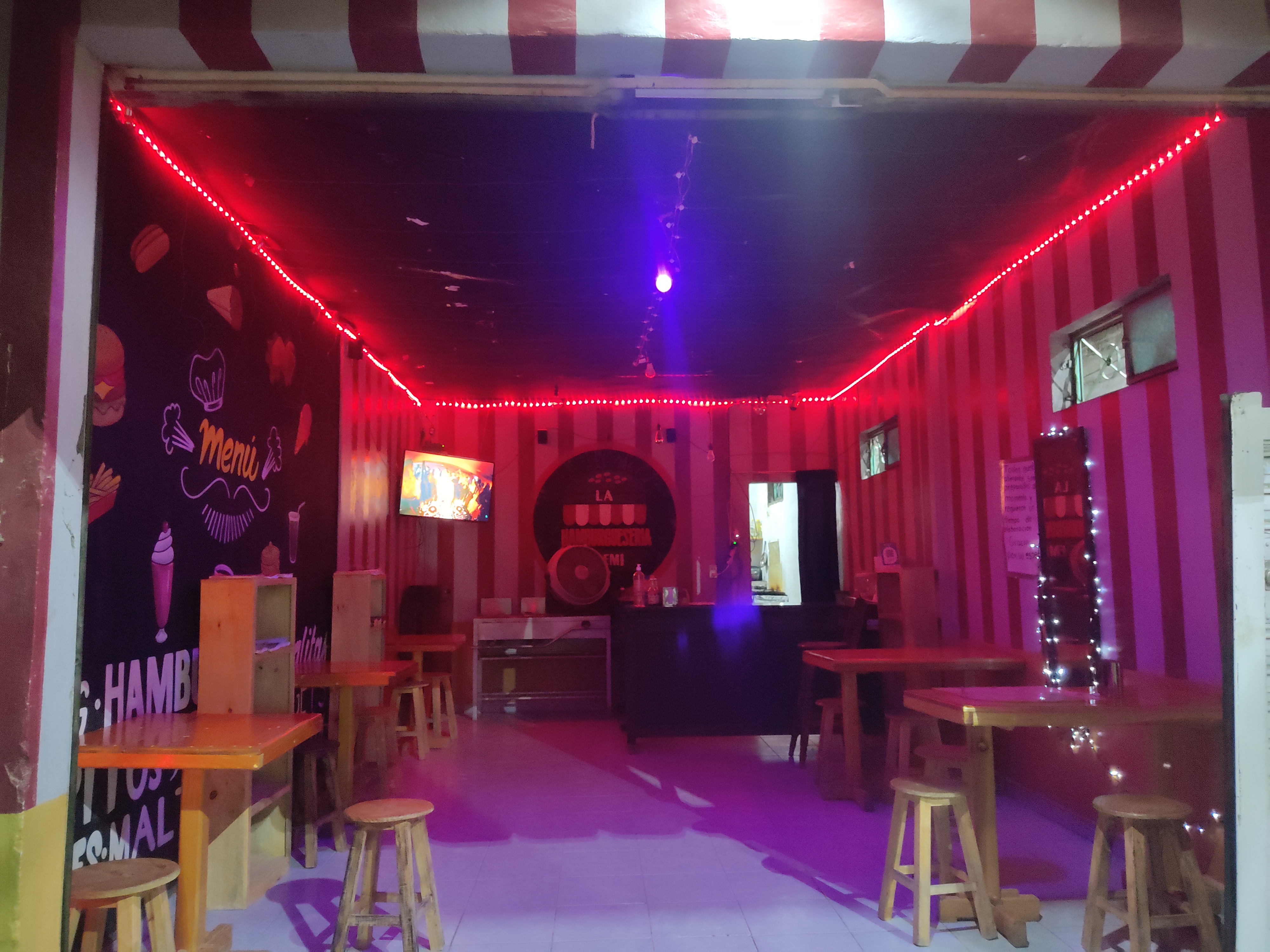 Restaurante La Hamburgueseria (Chilac) image 4