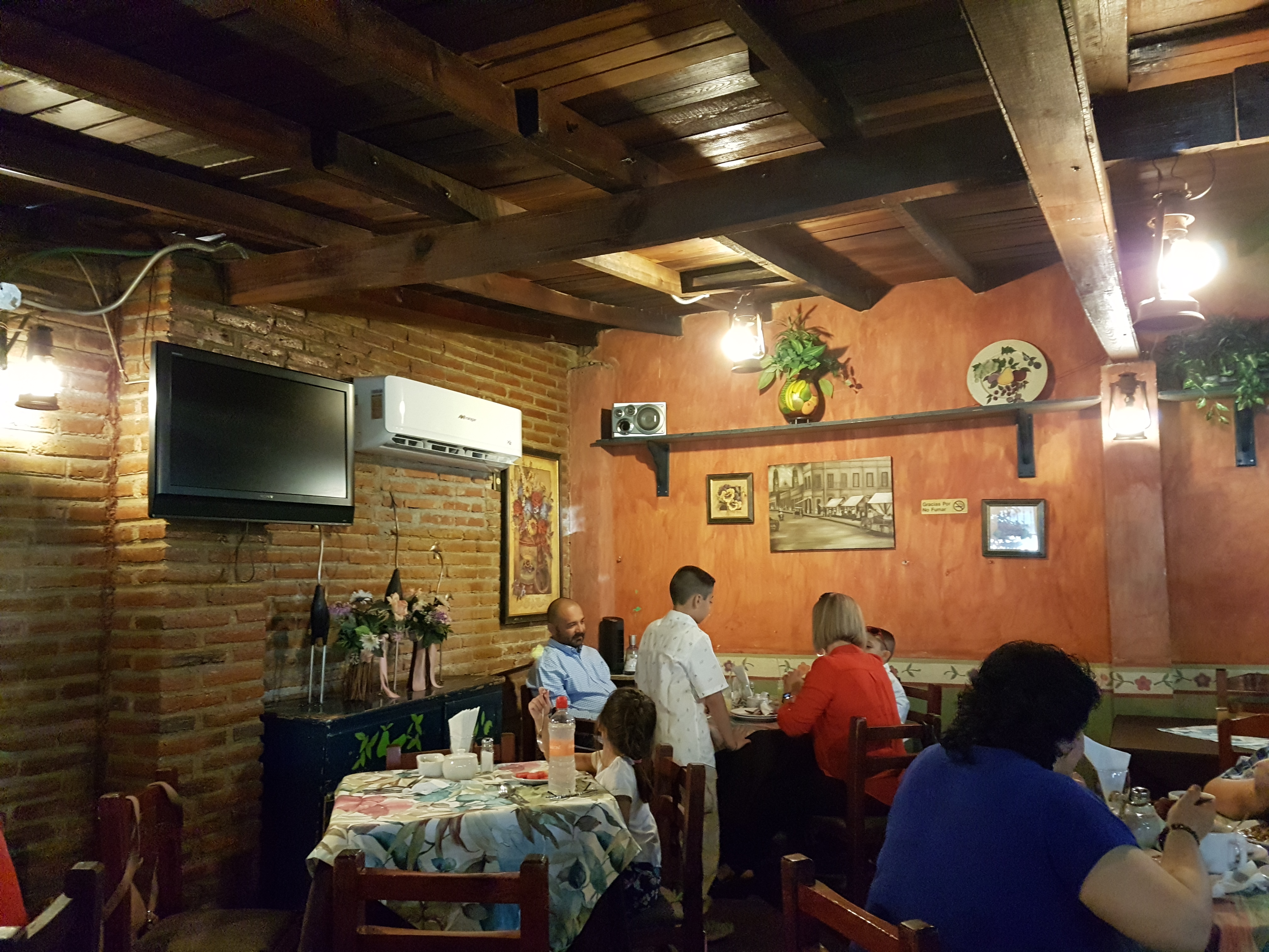 Las Marías Restaurant image 7
