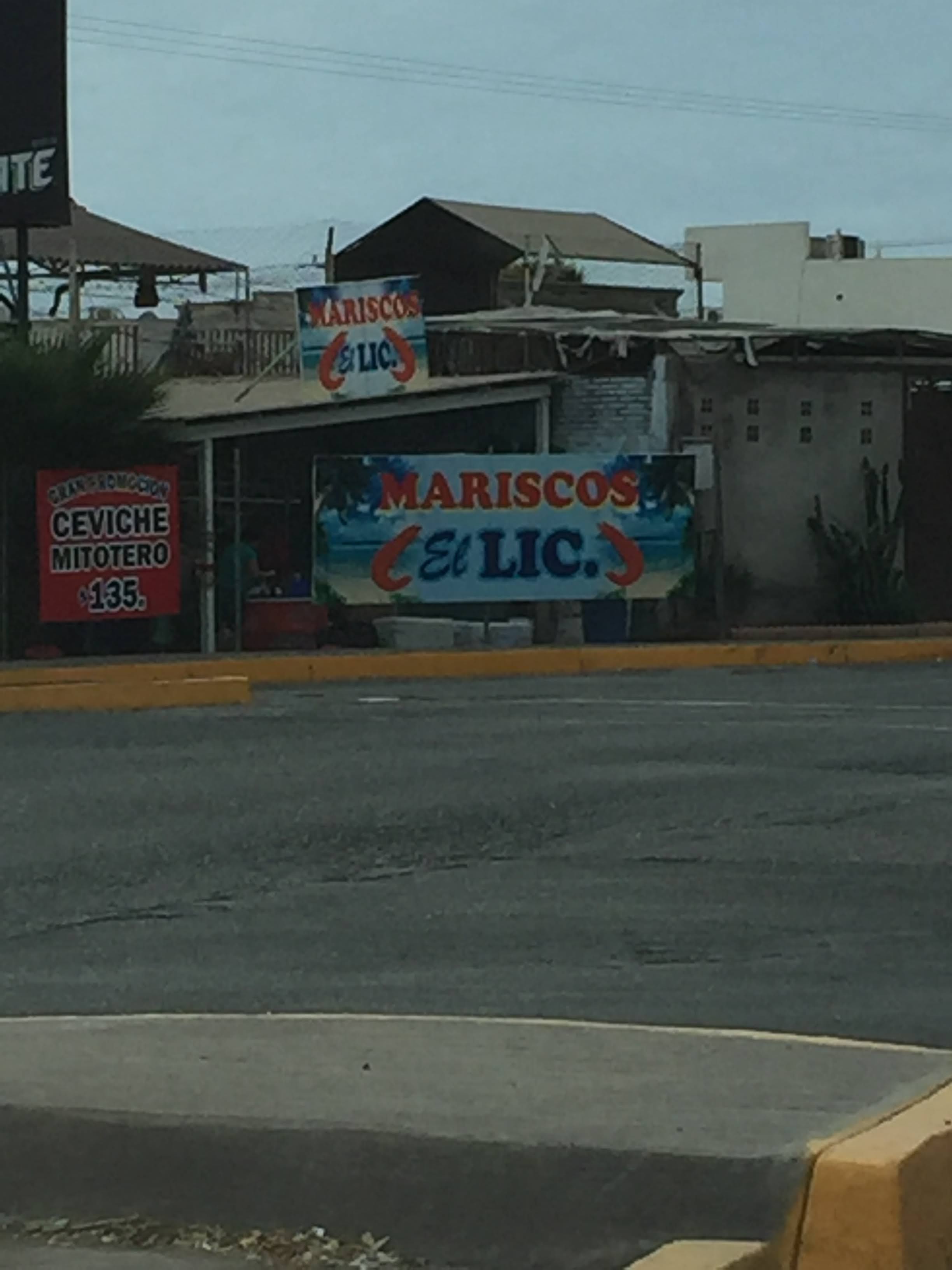 Mariscos el lic image 8