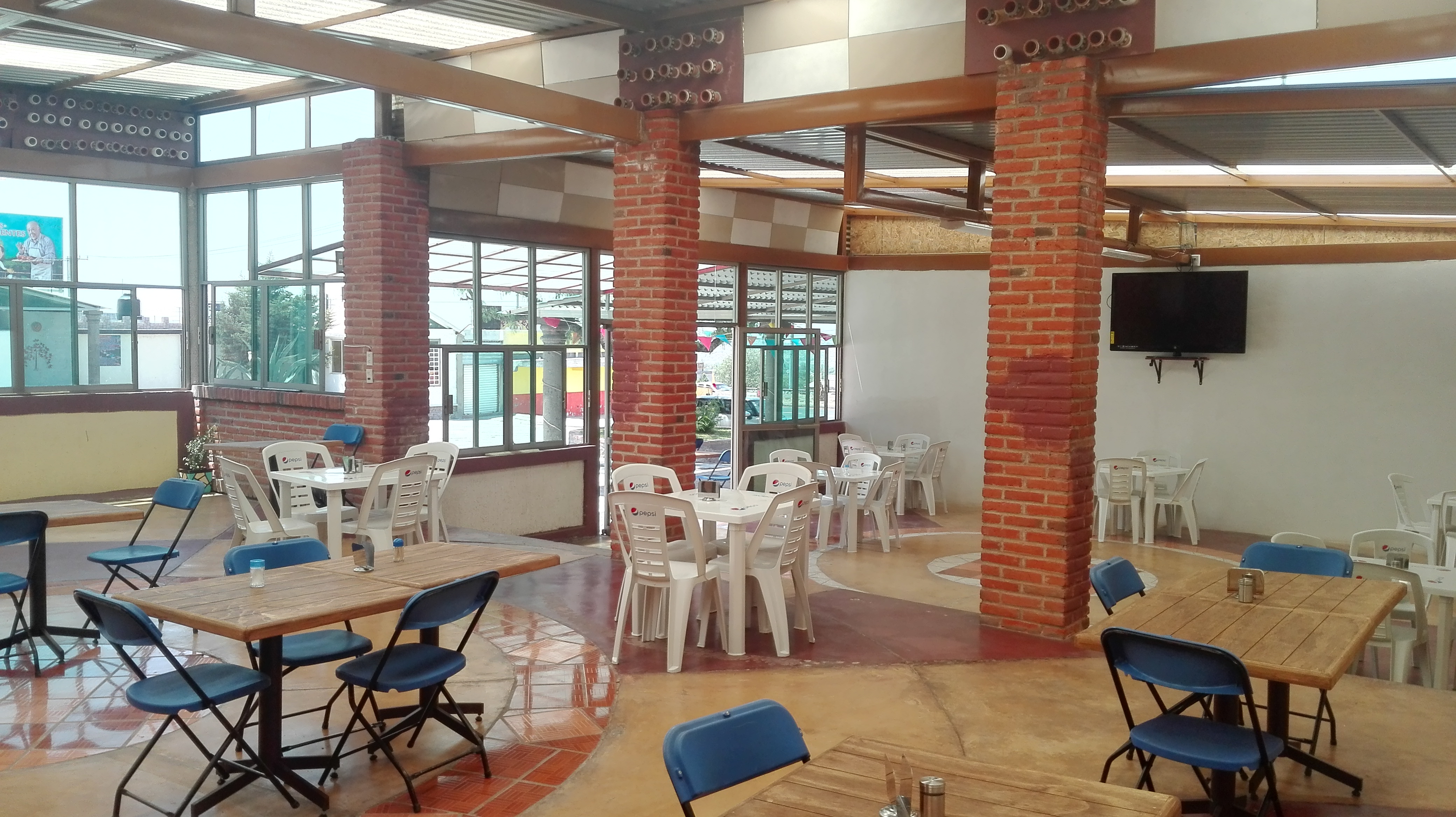 La Matilda Restaurant-Bar image 3