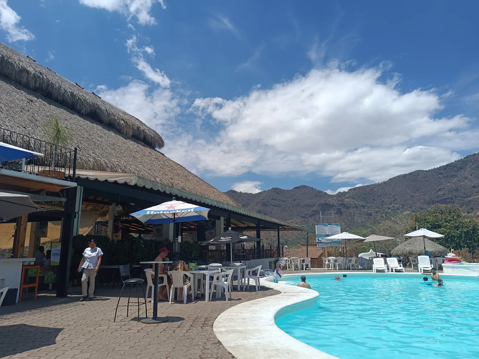 Los Cocos Rumberos image 3