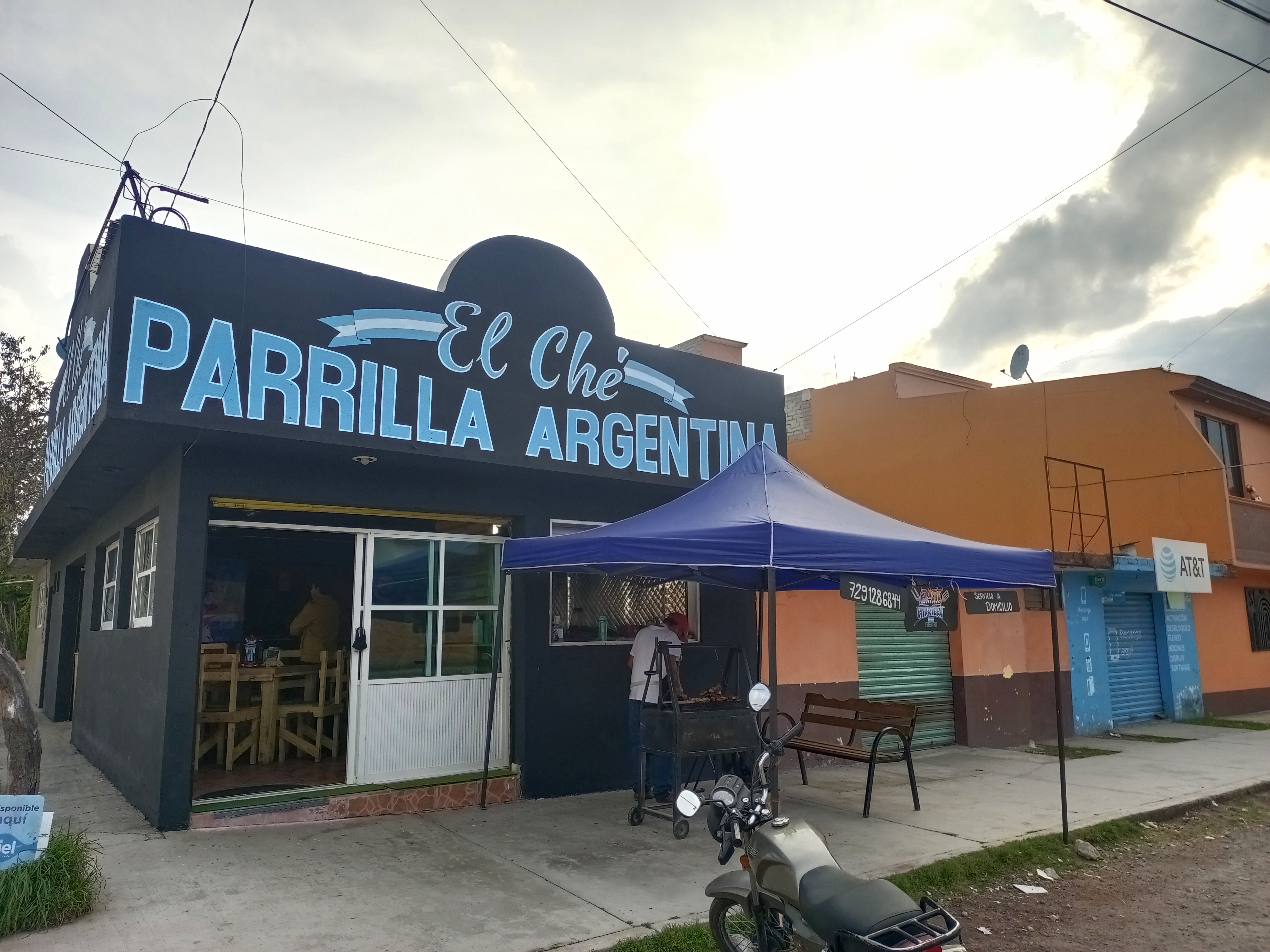 El Che Parrilla Argentina image 1