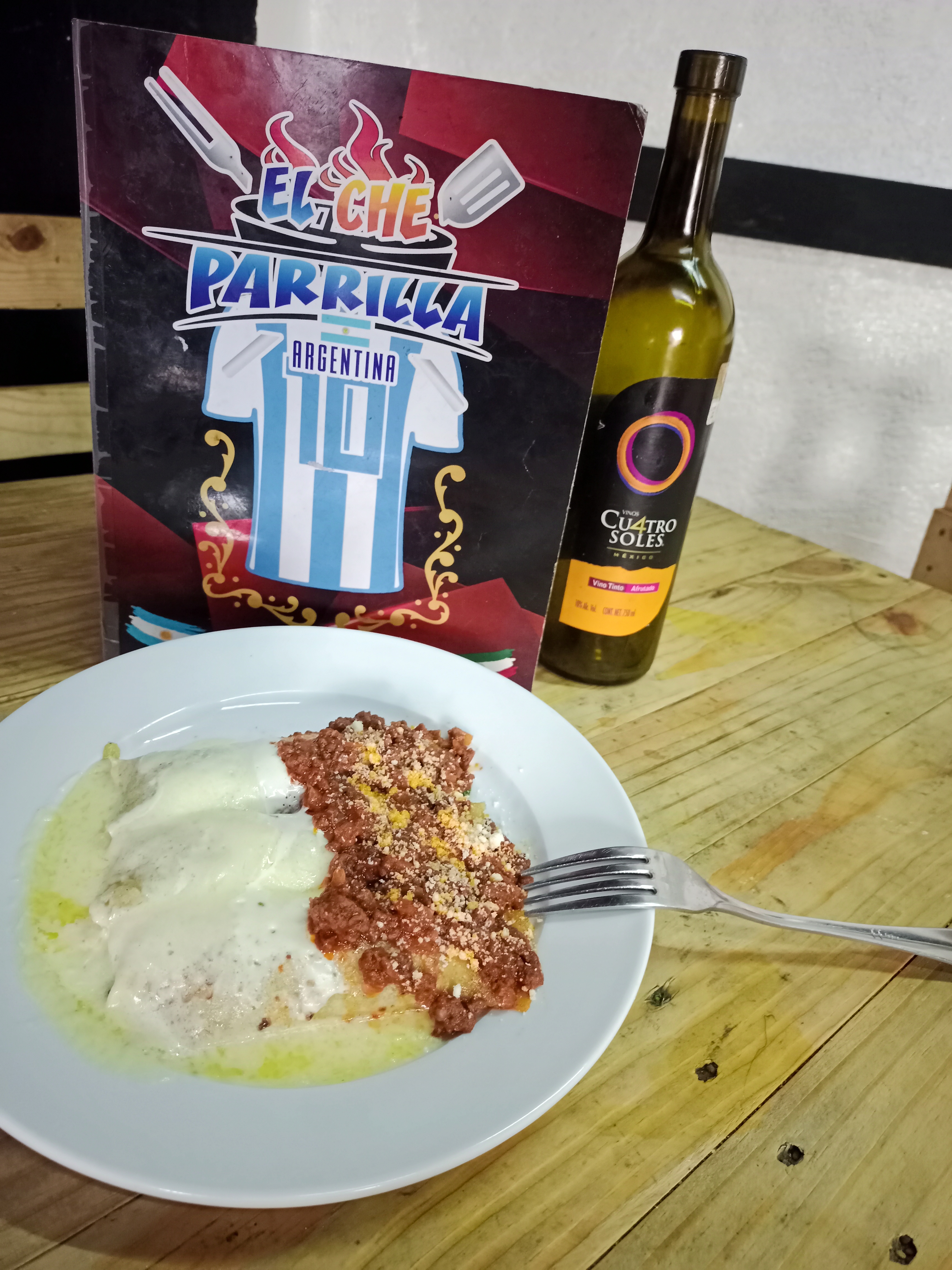 El Che Parrilla Argentina image 9