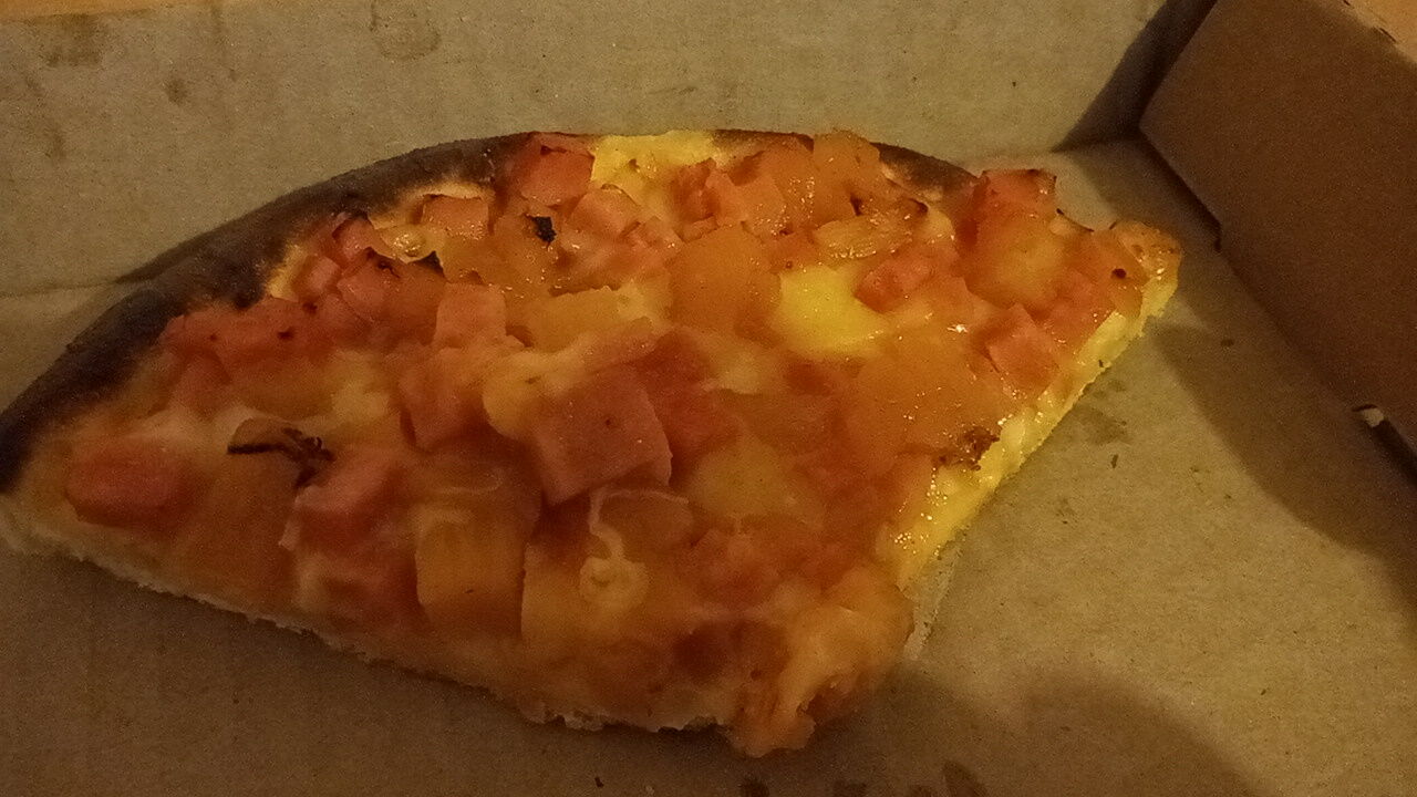 Maga Pizzas image 2