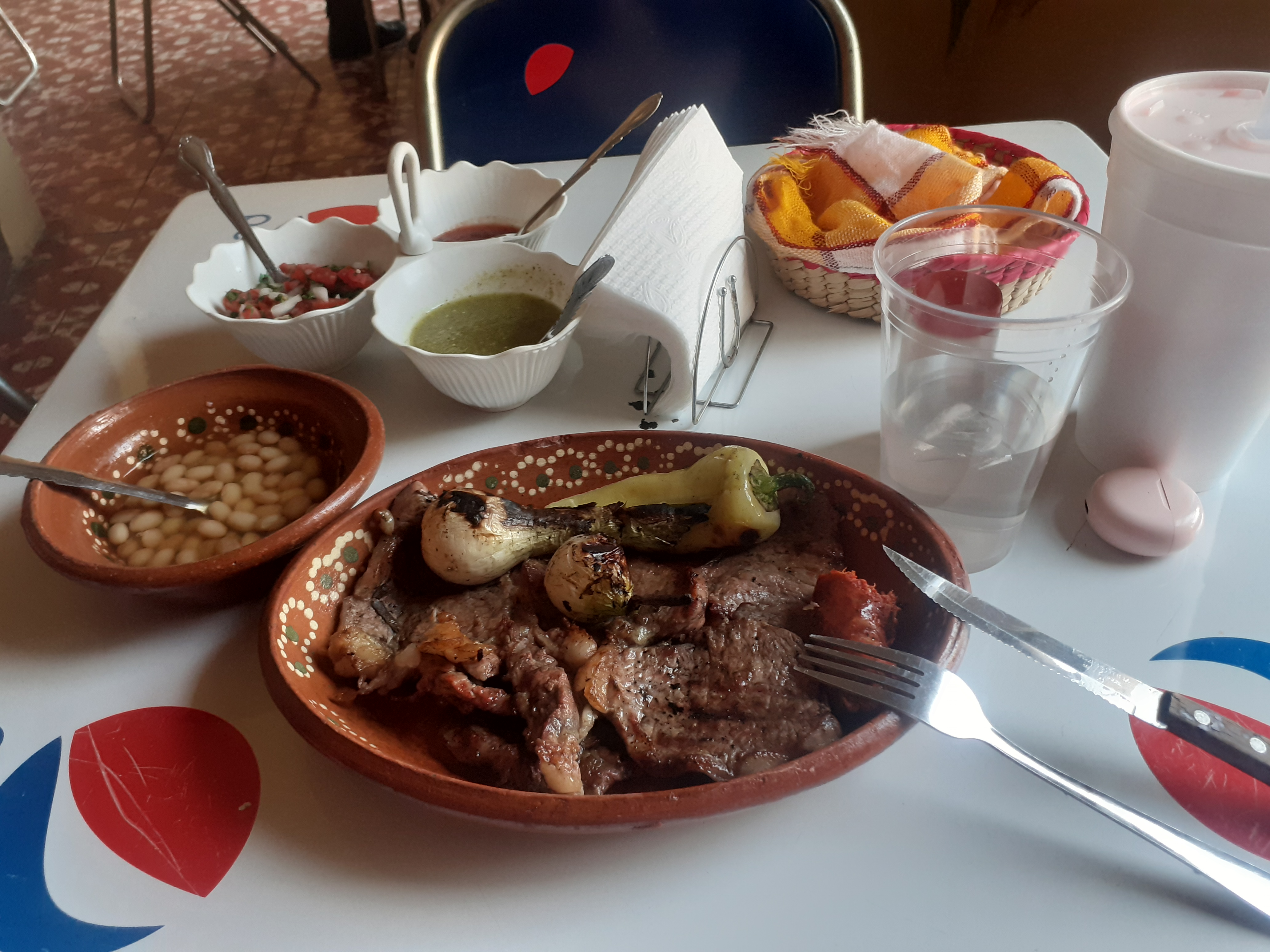 BURGER QUEEN image 1