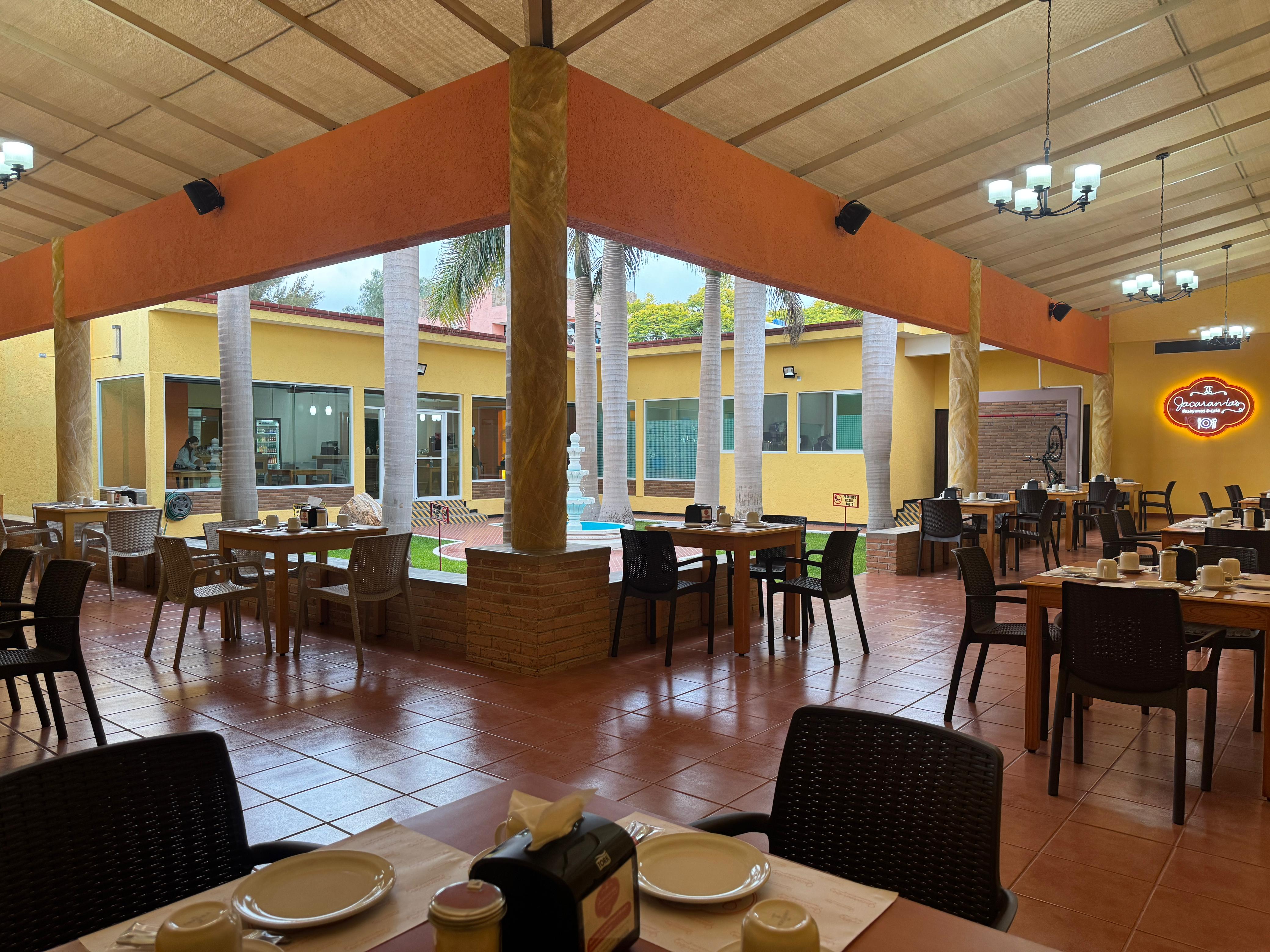 Jacarandas Desayunos & Café image 4