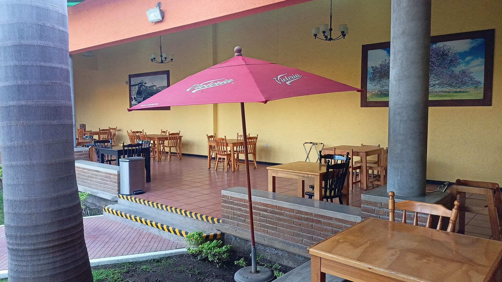 Jacarandas Desayunos & Café image 9