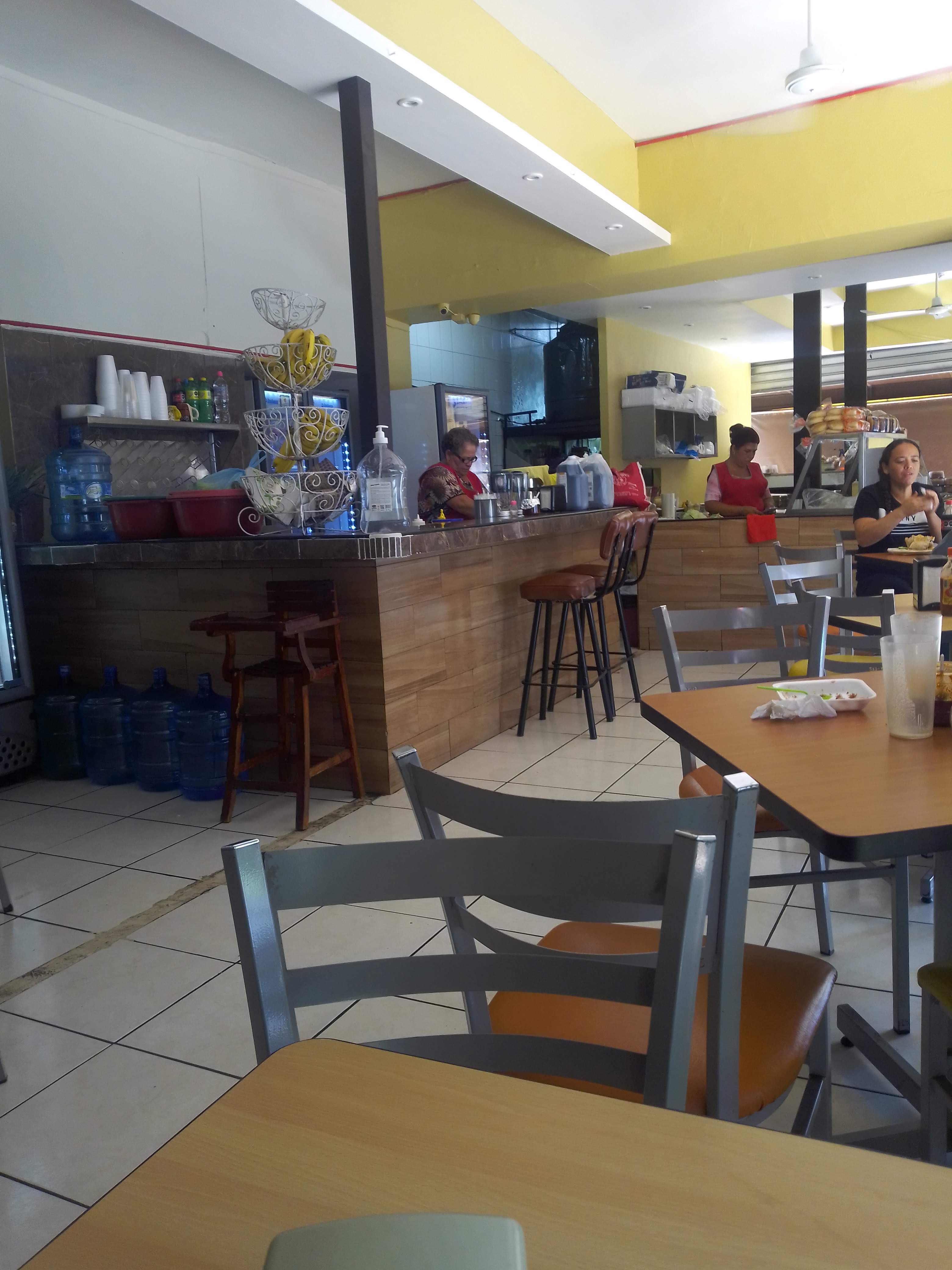 Lupita Loncheria y Pasteleria image 3