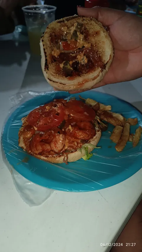 "EL COMELON" image 3